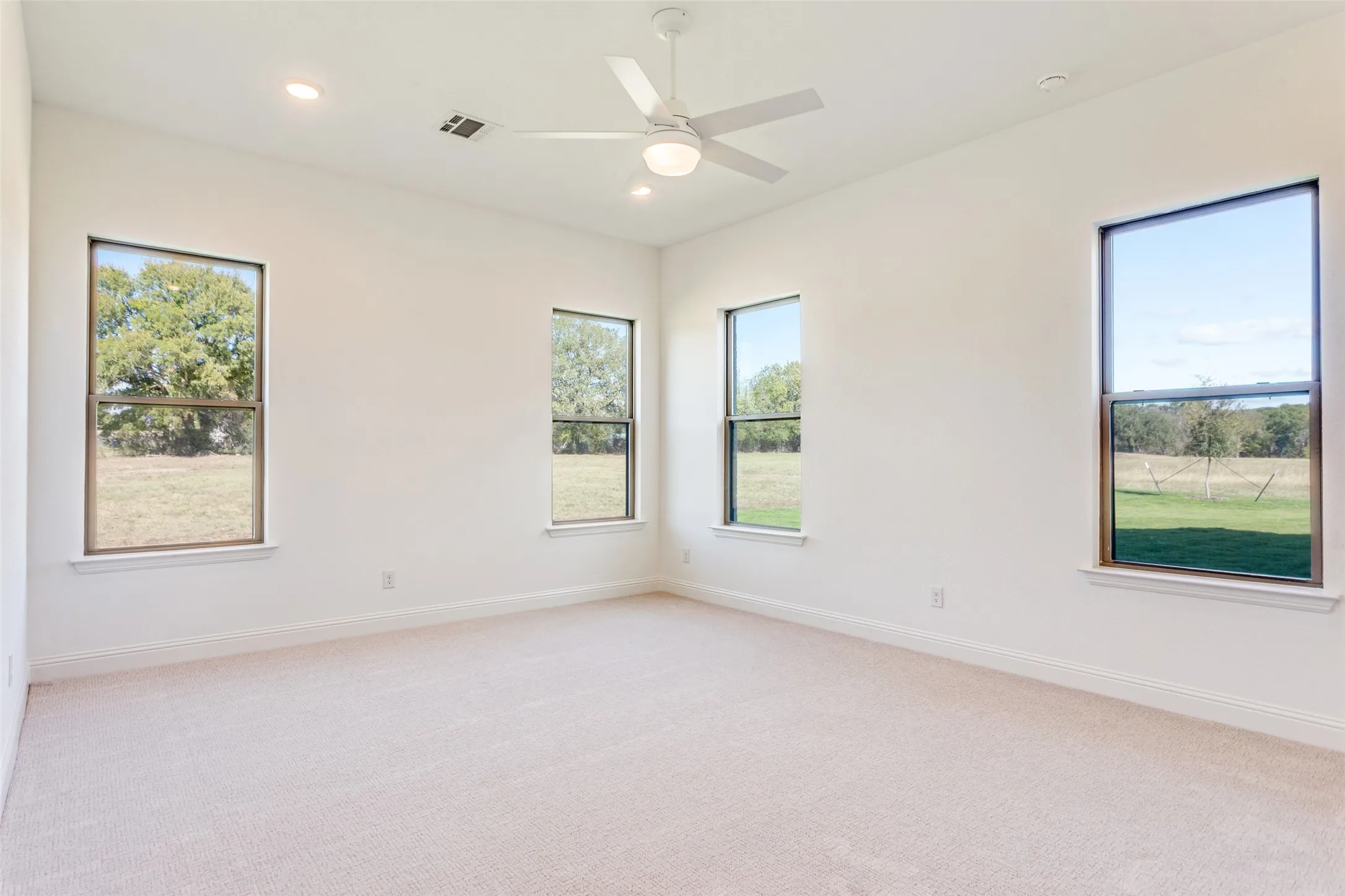Single Family Residence For Sale in Parker County , 1001 Emery Court, Weatherford, Texas 76087, 3 Bedroom, 3 Bathroom, 3 Garage spaces, 2,670 Sqft, built in 2025, mls#21279600, Real Estate Agent in Weatherford, Homes For Sale in Parker county, Homes For Sale in Weatherford, Realtor in Weatherford Texas, Real Estate Brokerage Independent Realty Texas, Luminita Cordes Realtor