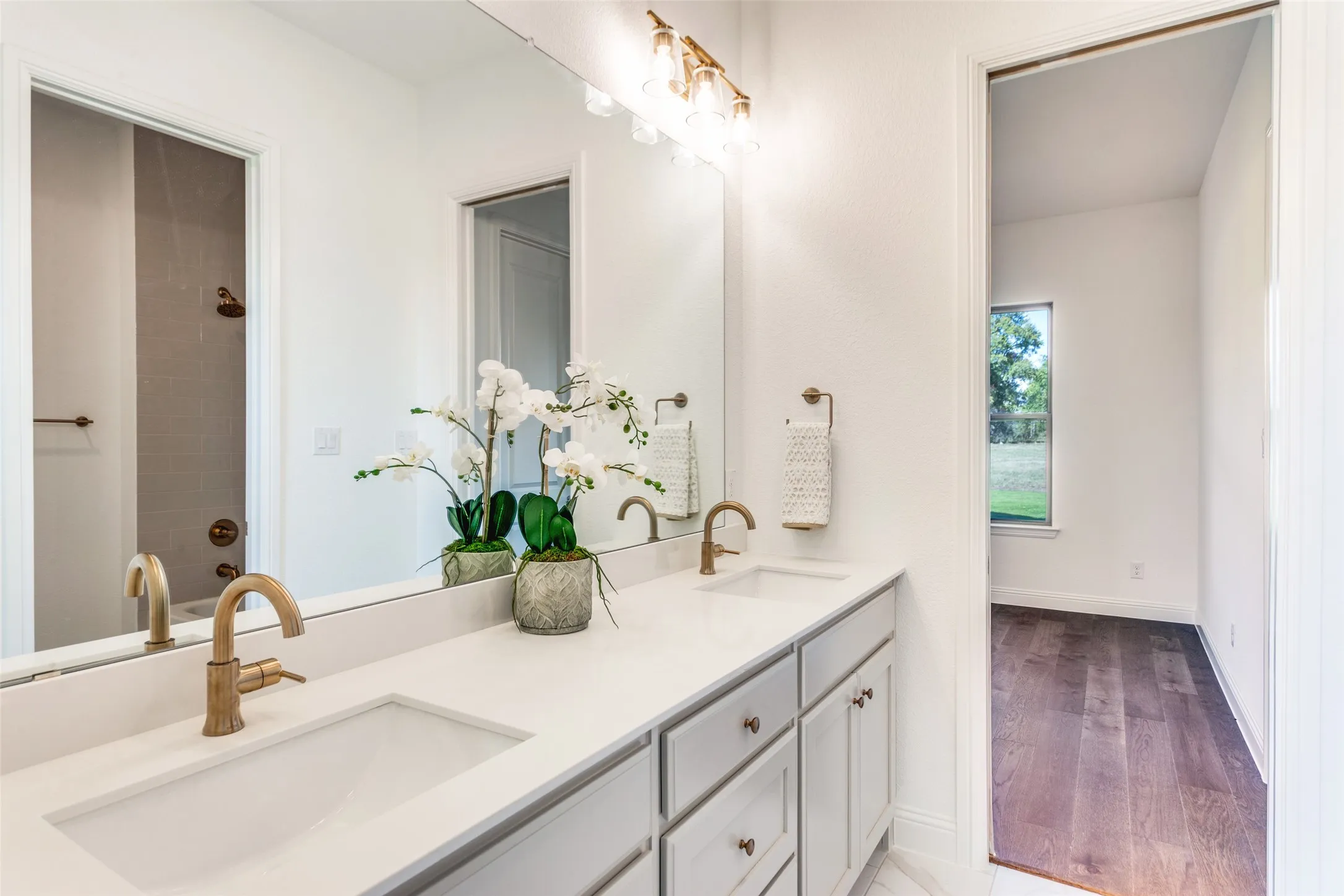 Single Family Residence For Sale in Parker County , 1001 Emery Court, Weatherford, Texas 76087, 3 Bedroom, 3 Bathroom, 3 Garage spaces, 2,670 Sqft, built in 2025, mls#21279600, Real Estate Agent in Weatherford, Homes For Sale in Parker county, Homes For Sale in Weatherford, Realtor in Weatherford Texas, Real Estate Brokerage Independent Realty Texas, Luminita Cordes Realtor