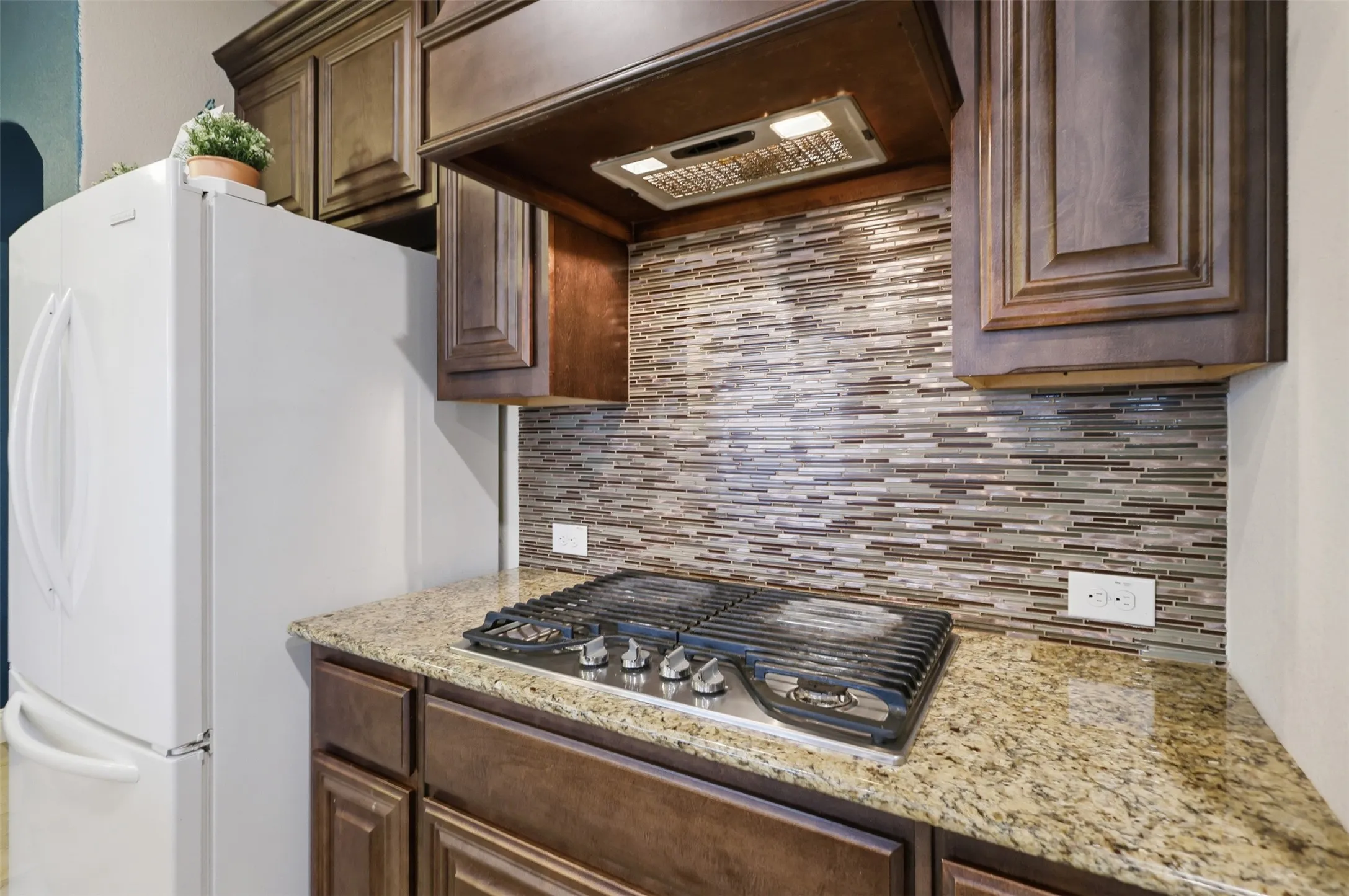 Single Family Residence For Sale in Johnson County , 1385 Litchfield Lane, Burleson, Texas 76028, 4 Bedroom, 3 Bathroom, 3 Garage spaces, 2,791 Sqft, built in 2016, mls#21277472, Real Estate Agent in Burleson, Homes For Sale in Johnson county, Homes For Sale in Burleson, Realtor in Burleson Texas, Real Estate Brokerage Independent Realty Texas, Luminita Cordes Realtor