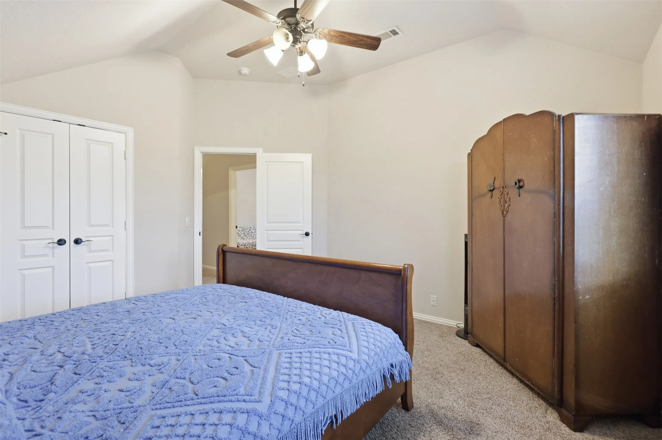 Single Family Residence For Sale in Johnson County , 1385 Litchfield Lane, Burleson, Texas 76028, 4 Bedroom, 3 Bathroom, 3 Garage spaces, 2,791 Sqft, built in 2016, mls#21277472, Real Estate Agent in Burleson, Homes For Sale in Johnson county, Homes For Sale in Burleson, Realtor in Burleson Texas, Real Estate Brokerage Independent Realty Texas, Luminita Cordes Realtor