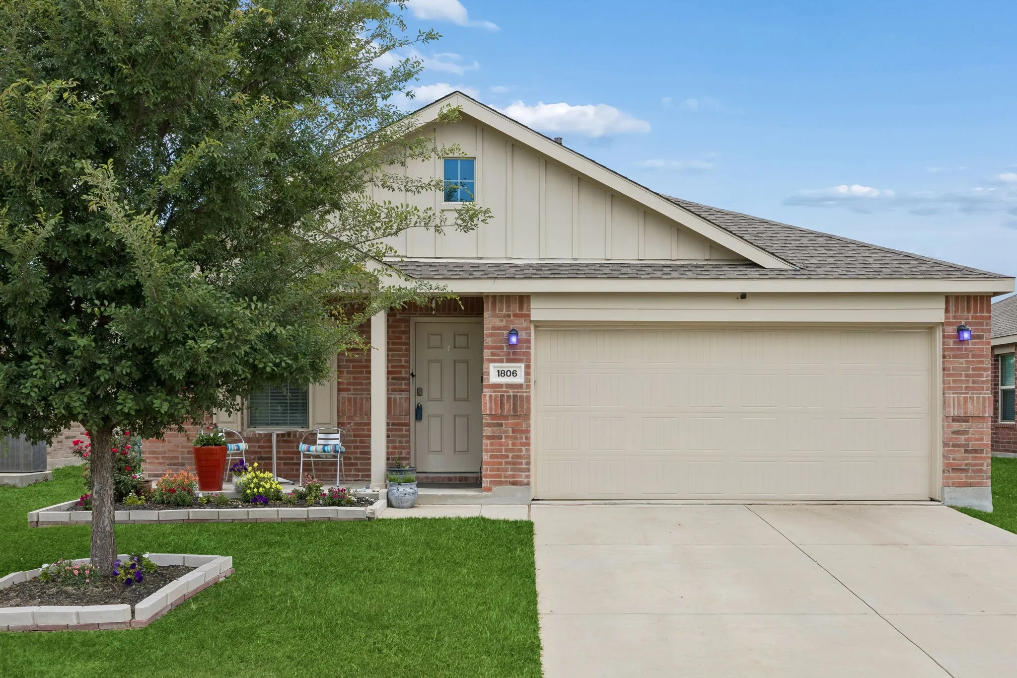 Single Family Residence For Sale in Collin County , 1806 River Crossing Drive, Anna, Texas 75409, 3 Bedroom, 2 Bathroom, 2 Garage spaces, 1,281 Sqft, built in 2021, mls#21277739, Real Estate Agent in Anna, Homes For Sale in Collin county, Homes For Sale in Anna, Realtor in Anna Texas, Real Estate Brokerage Independent Realty Texas, Luminita Cordes Realtor