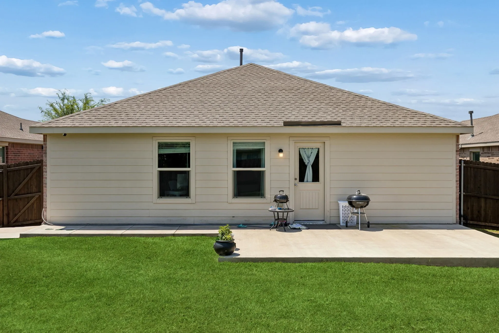 Single Family Residence For Sale in Collin County , 1806 River Crossing Drive, Anna, Texas 75409, 3 Bedroom, 2 Bathroom, 2 Garage spaces, 1,281 Sqft, built in 2021, mls#21277739, Real Estate Agent in Anna, Homes For Sale in Collin county, Homes For Sale in Anna, Realtor in Anna Texas, Real Estate Brokerage Independent Realty Texas, Luminita Cordes Realtor