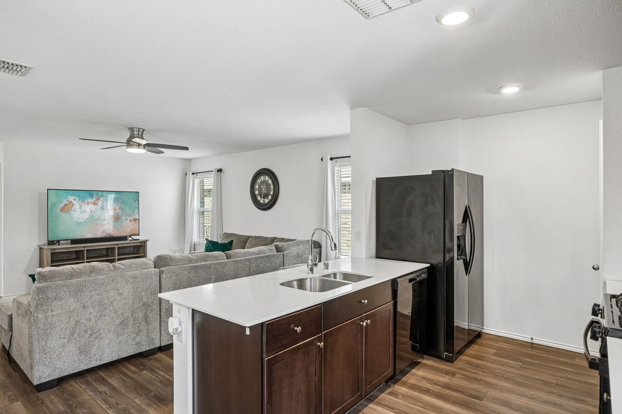 Single Family Residence For Sale in Collin County , 1806 River Crossing Drive, Anna, Texas 75409, 3 Bedroom, 2 Bathroom, 2 Garage spaces, 1,281 Sqft, built in 2021, mls#21277739, Real Estate Agent in Anna, Homes For Sale in Collin county, Homes For Sale in Anna, Realtor in Anna Texas, Real Estate Brokerage Independent Realty Texas, Luminita Cordes Realtor