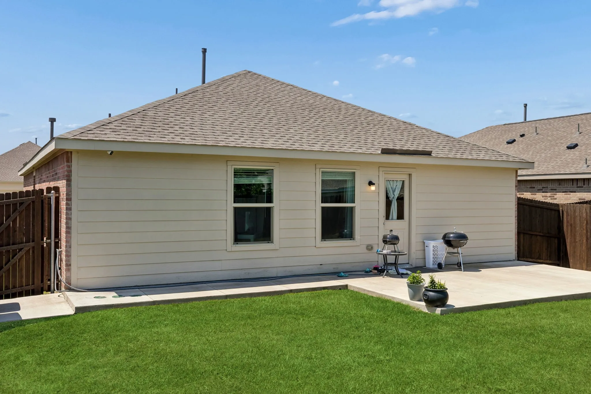 Single Family Residence For Sale in Collin County , 1806 River Crossing Drive, Anna, Texas 75409, 3 Bedroom, 2 Bathroom, 2 Garage spaces, 1,281 Sqft, built in 2021, mls#21277739, Real Estate Agent in Anna, Homes For Sale in Collin county, Homes For Sale in Anna, Realtor in Anna Texas, Real Estate Brokerage Independent Realty Texas, Luminita Cordes Realtor