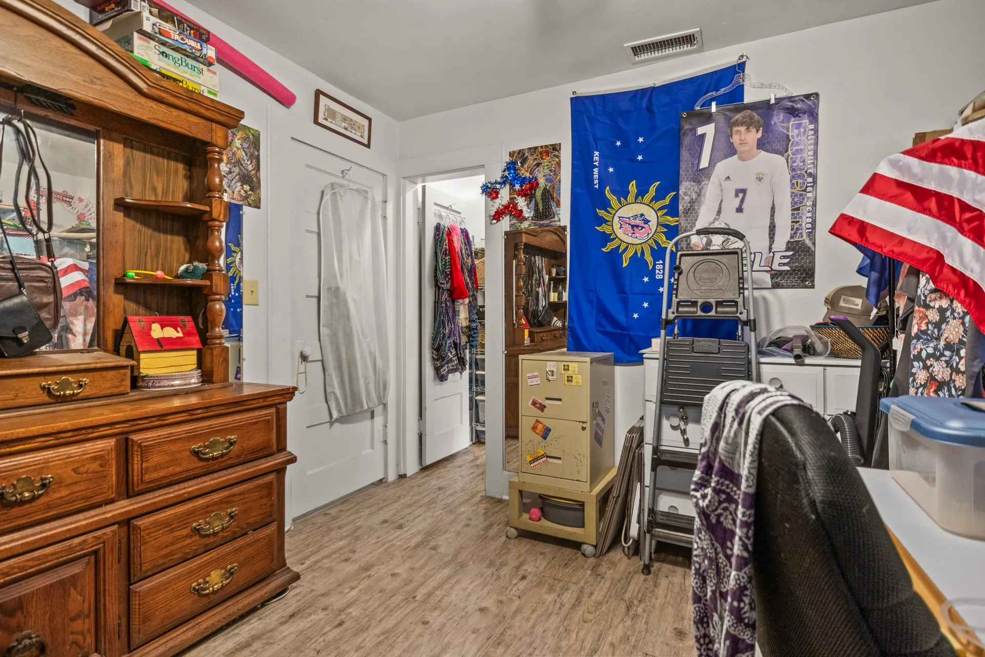 Single Family Residence For Sale in Gregg County , 103 S Sun Camp Road, White Oak, Texas 75693, 3 Bedrooms, 2 Bathrooms, Garage spaces, 1,496 Sqft, built in 1950, Price $175,000, mls#21277093, Real Estate Agent in White Oak, Homes For Sale in Gregg county, Homes For Sale in White Oak, Realtor in White Oak Texas, Real Estate Brokerage Independent Realty Texas, Luminita Cordes Realtor