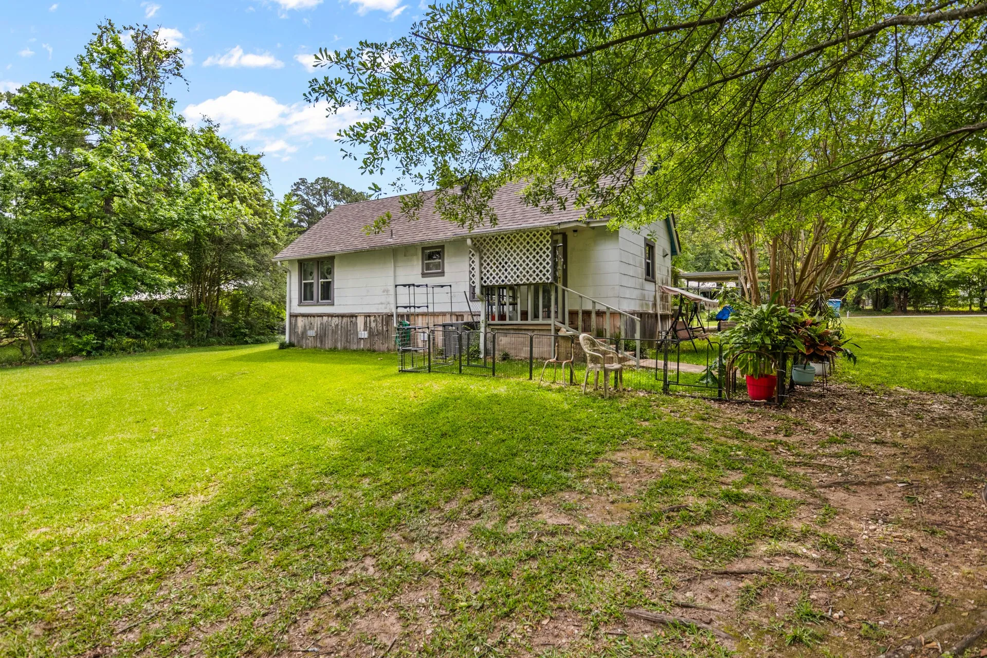 Single Family Residence For Sale in Gregg County , 103 S Sun Camp Road, White Oak, Texas 75693, 3 Bedrooms, 2 Bathrooms, Garage spaces, 1,496 Sqft, built in 1950, Price $175,000, mls#21277093, Real Estate Agent in White Oak, Homes For Sale in Gregg county, Homes For Sale in White Oak, Realtor in White Oak Texas, Real Estate Brokerage Independent Realty Texas, Luminita Cordes Realtor