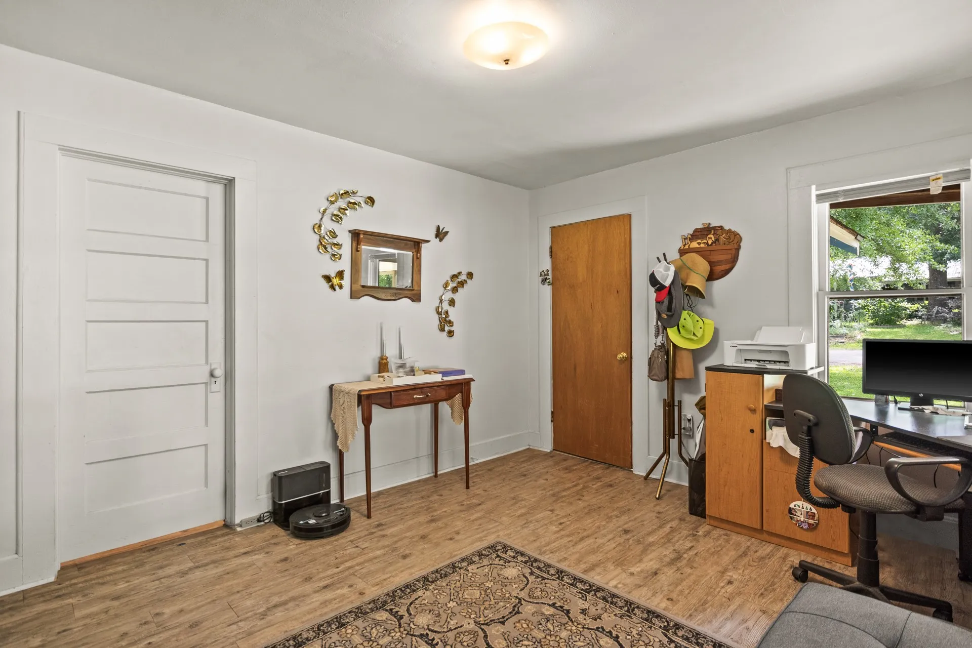 Single Family Residence For Sale in Gregg County , 103 S Sun Camp Road, White Oak, Texas 75693, 3 Bedrooms, 2 Bathrooms, Garage spaces, 1,496 Sqft, built in 1950, Price $175,000, mls#21277093, Real Estate Agent in White Oak, Homes For Sale in Gregg county, Homes For Sale in White Oak, Realtor in White Oak Texas, Real Estate Brokerage Independent Realty Texas, Luminita Cordes Realtor