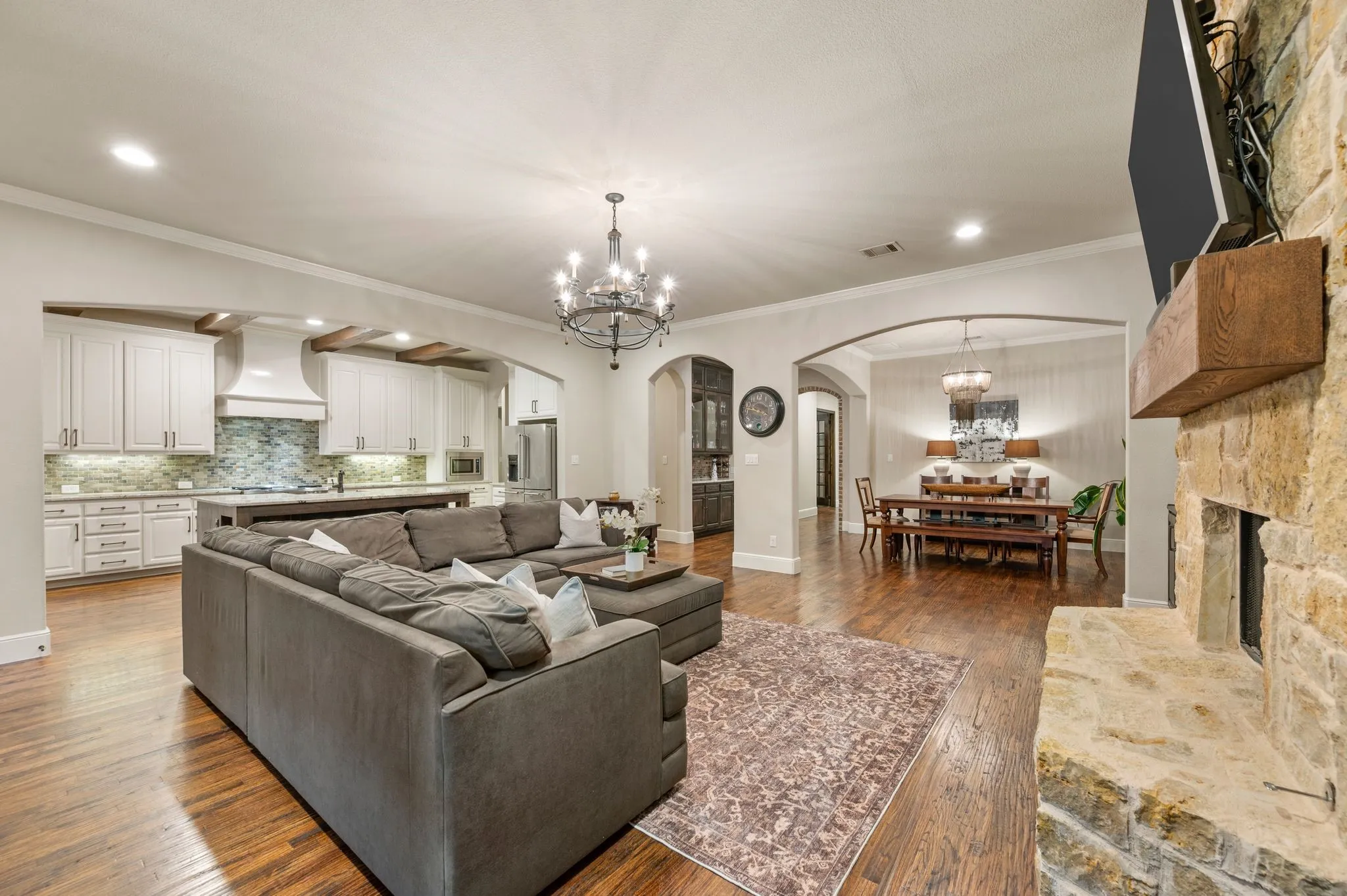 Single Family Residence For Sale in Denton County , 308 Boonesville Bend, Argyle, Texas 76226, 4 Bedroom, 3 Bathroom, 3 Garage spaces, 3,306 Sqft, built in 2014, mls#21260815, Real Estate Agent in Argyle, Homes For Sale in Denton county, Homes For Sale in Argyle, Realtor in Argyle Texas, Real Estate Brokerage Independent Realty Texas, Luminita Cordes Realtor