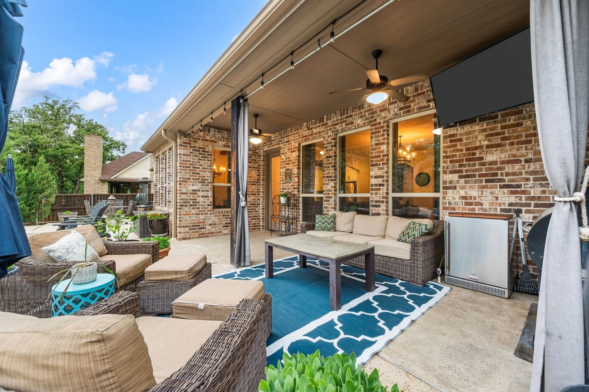 Single Family Residence For Sale in Denton County , 308 Boonesville Bend, Argyle, Texas 76226, 4 Bedroom, 3 Bathroom, 3 Garage spaces, 3,306 Sqft, built in 2014, mls#21260815, Real Estate Agent in Argyle, Homes For Sale in Denton county, Homes For Sale in Argyle, Realtor in Argyle Texas, Real Estate Brokerage Independent Realty Texas, Luminita Cordes Realtor