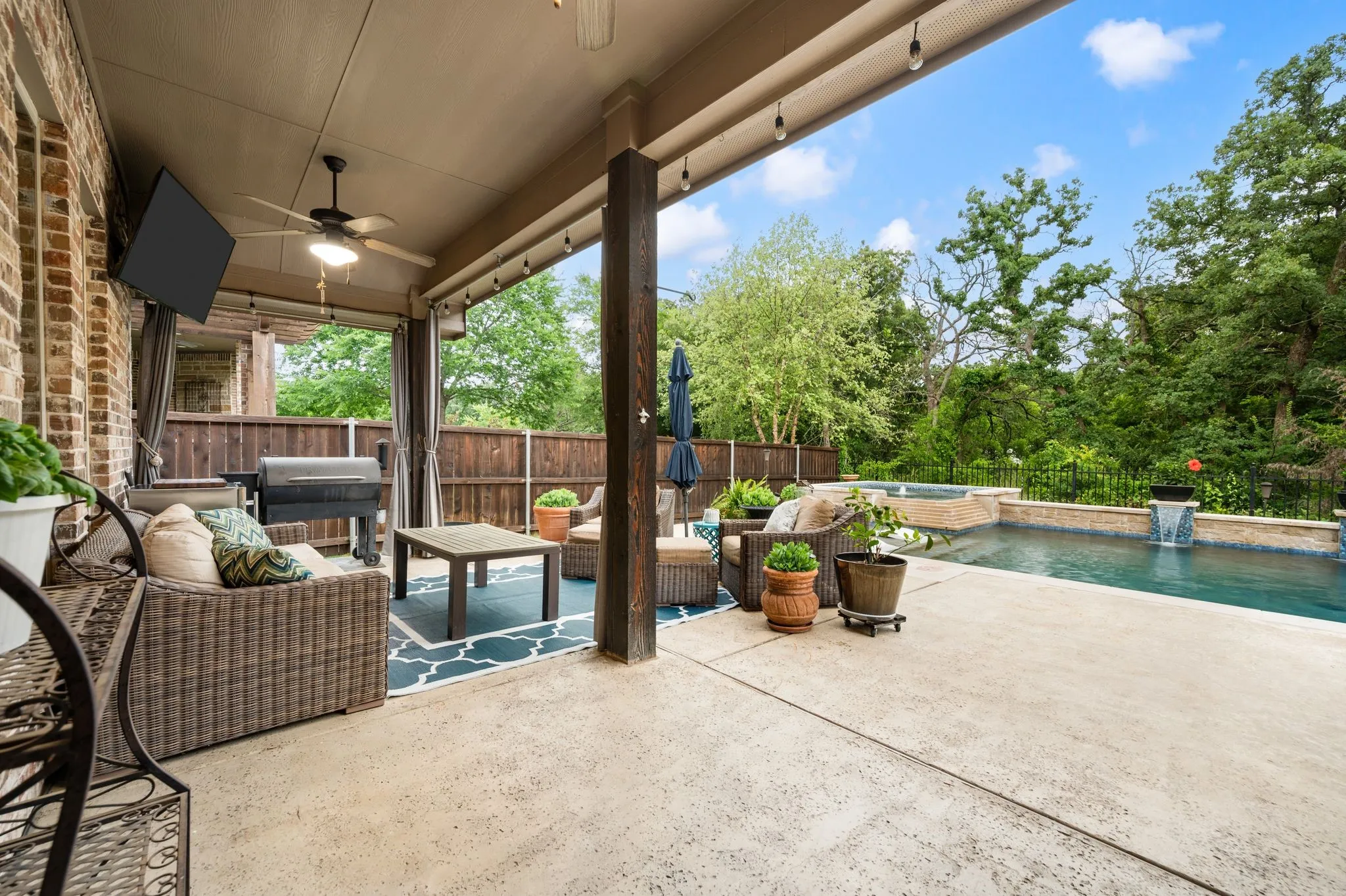 Single Family Residence For Sale in Denton County , 308 Boonesville Bend, Argyle, Texas 76226, 4 Bedroom, 3 Bathroom, 3 Garage spaces, 3,306 Sqft, built in 2014, mls#21260815, Real Estate Agent in Argyle, Homes For Sale in Denton county, Homes For Sale in Argyle, Realtor in Argyle Texas, Real Estate Brokerage Independent Realty Texas, Luminita Cordes Realtor