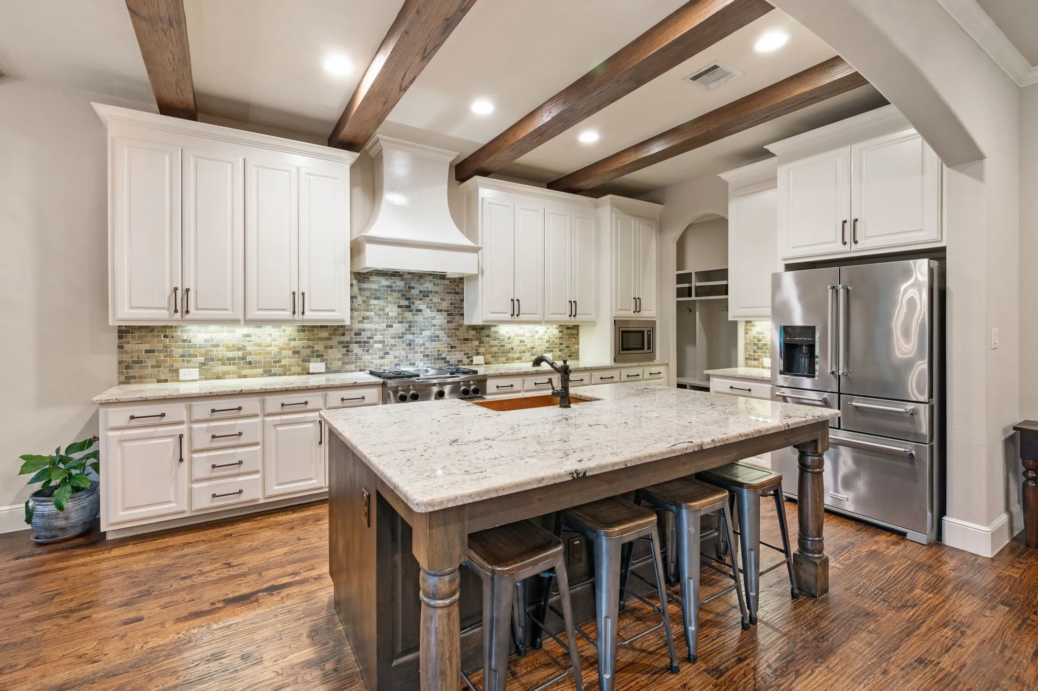 Single Family Residence For Sale in Denton County , 308 Boonesville Bend, Argyle, Texas 76226, 4 Bedroom, 3 Bathroom, 3 Garage spaces, 3,306 Sqft, built in 2014, mls#21260815, Real Estate Agent in Argyle, Homes For Sale in Denton county, Homes For Sale in Argyle, Realtor in Argyle Texas, Real Estate Brokerage Independent Realty Texas, Luminita Cordes Realtor