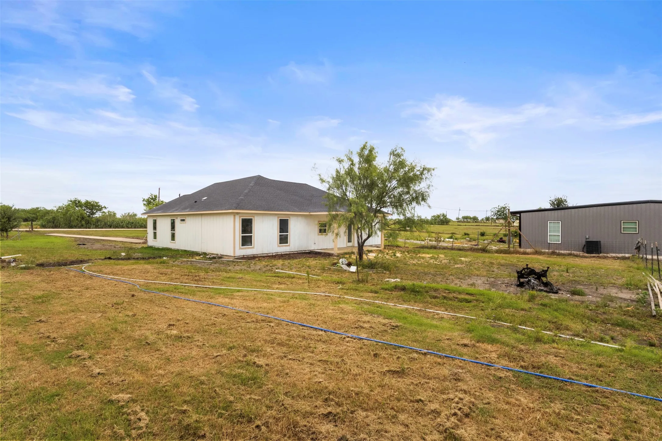Single Family Residence For Sale in Navarro County , 7074 NE County Rd 1050, Rice, Texas 75155, 3 Bedroom, 2 Bathroom, 2 Garage spaces, 1,416 Sqft, built in 2026, mls#21279701, Real Estate Agent in Rice, Homes For Sale in Navarro county, Homes For Sale in Rice, Realtor in Rice Texas, Real Estate Brokerage Independent Realty Texas, Luminita Cordes Realtor