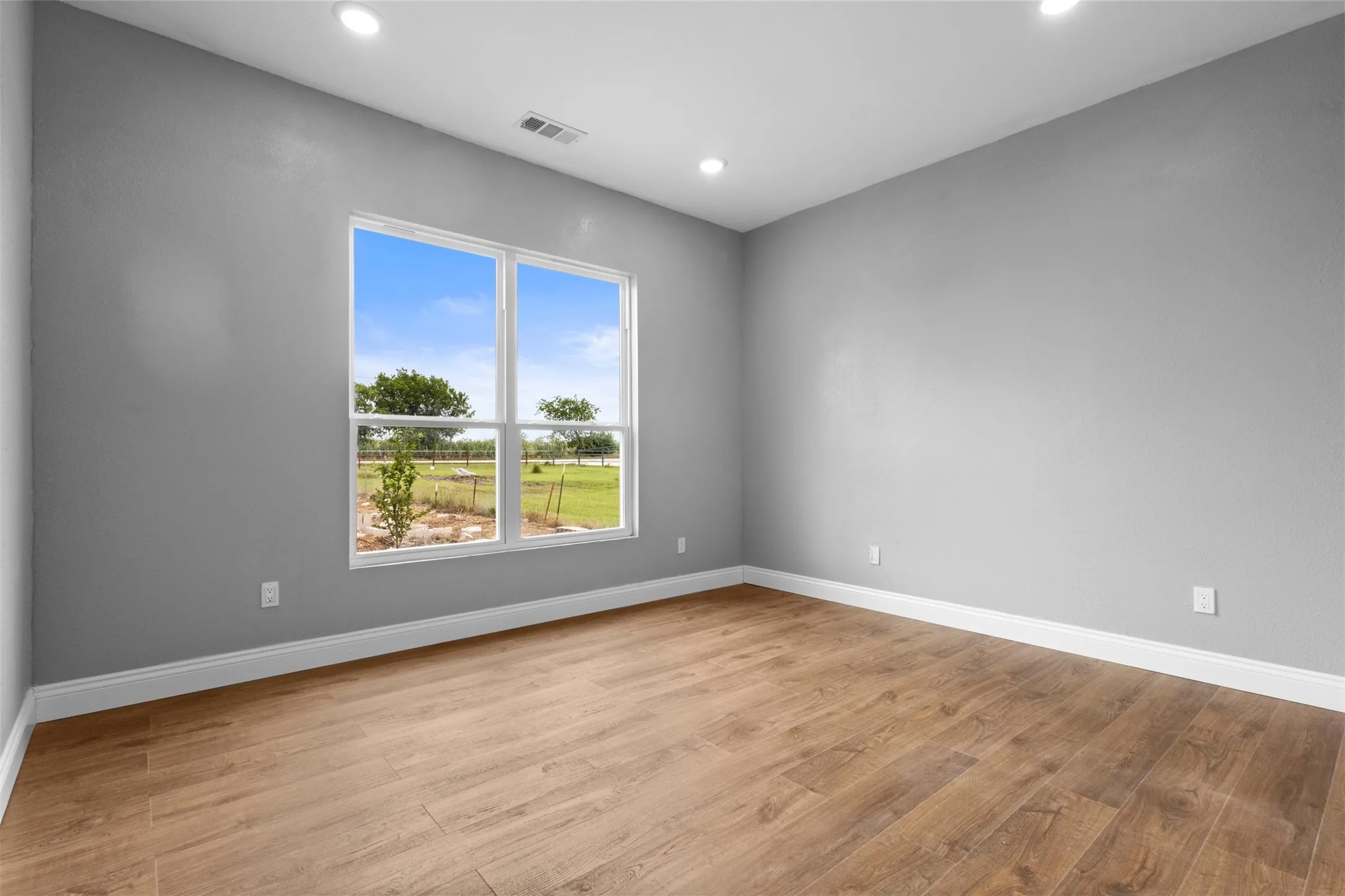 Single Family Residence For Sale in Navarro County , 7074 NE County Rd 1050, Rice, Texas 75155, 3 Bedroom, 2 Bathroom, 2 Garage spaces, 1,416 Sqft, built in 2026, mls#21279701, Real Estate Agent in Rice, Homes For Sale in Navarro county, Homes For Sale in Rice, Realtor in Rice Texas, Real Estate Brokerage Independent Realty Texas, Luminita Cordes Realtor
