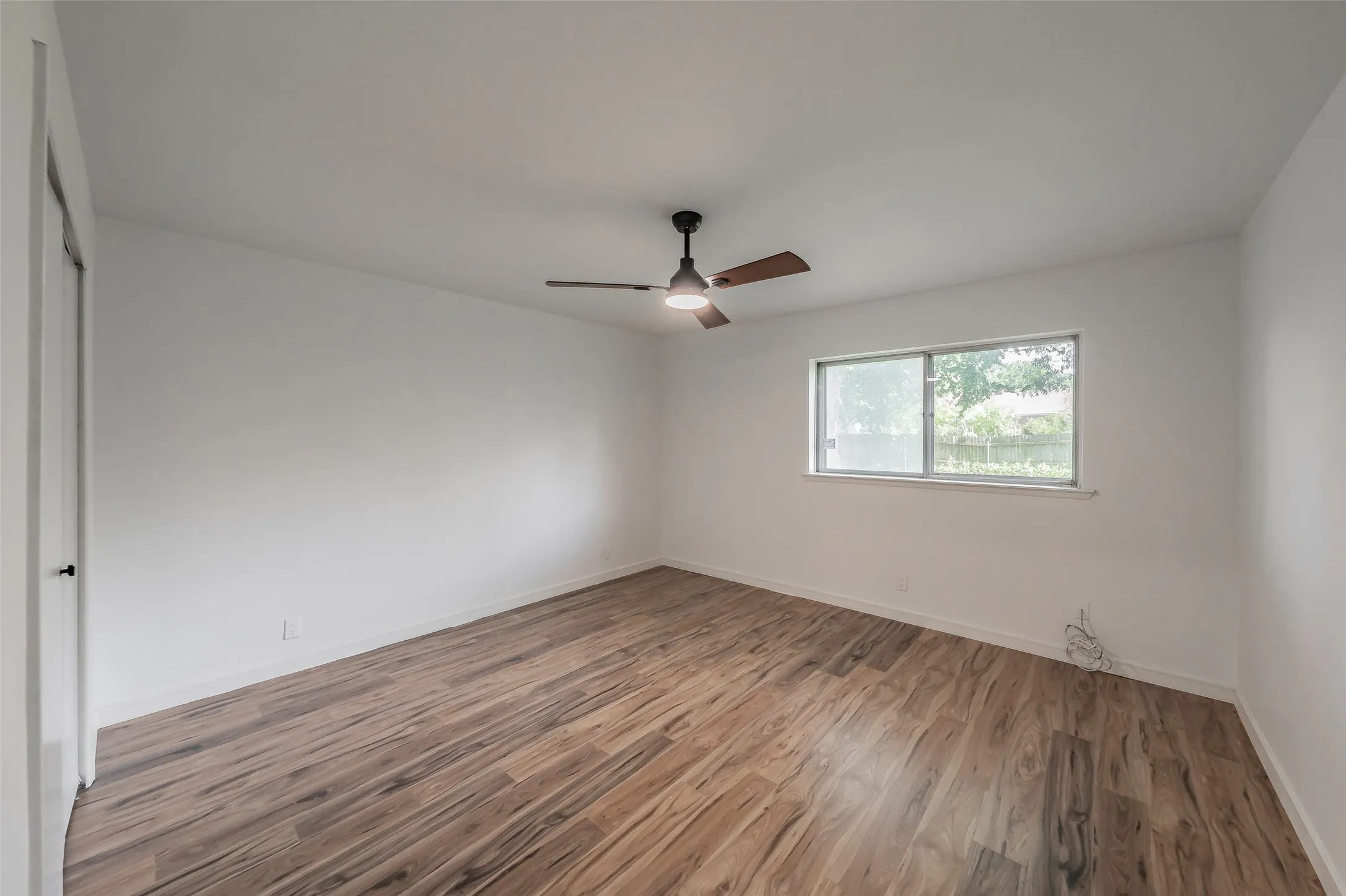 Single Family Residence For Sale in Dallas County , 3214 Ridgeview Circle, Irving, Texas 75062, 4 Bedrooms, 2 Bathrooms, Garage spaces, 2,040 Sqft, built in 1962, Price $324,900, mls#21274226, Real Estate Agent in Irving, Homes For Sale in Dallas county, Homes For Sale in Irving, Realtor in Irving Texas, Real Estate Brokerage Independent Realty Texas, Luminita Cordes Realtor