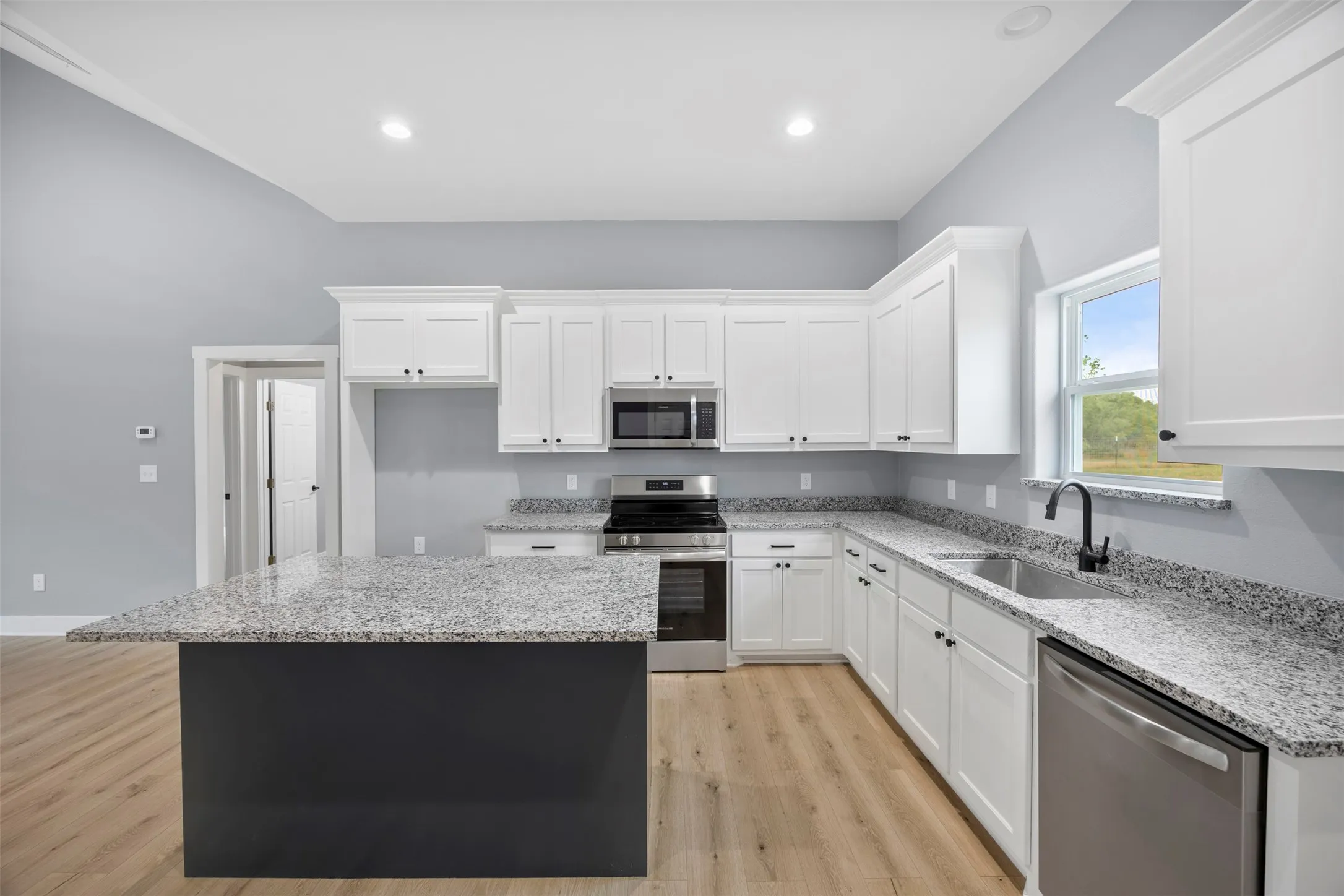 Single Family Residence For Sale in Ellis County , 141 Brazier Road, Ennis, Texas 75119, 3 Bedroom, 2 Bathroom, 2 Garage spaces, 1,543 Sqft, built in 2026, mls#21279145, Real Estate Agent in Ennis, Homes For Sale in Ellis county, Homes For Sale in Ennis, Realtor in Ennis Texas, Real Estate Brokerage Independent Realty Texas, Luminita Cordes Realtor