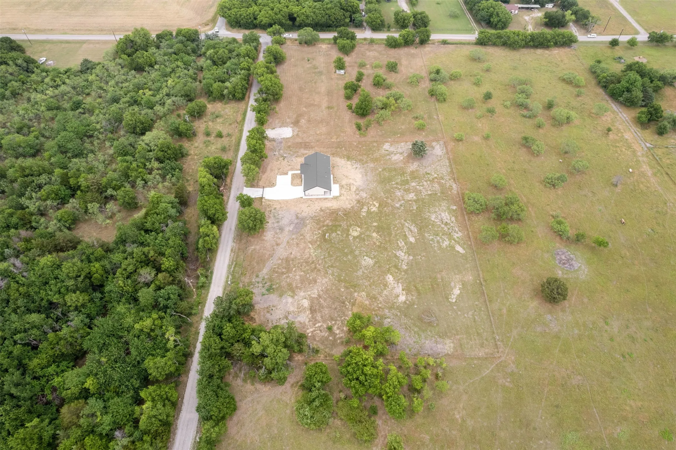 Single Family Residence For Sale in Ellis County , 141 Brazier Road, Ennis, Texas 75119, 3 Bedroom, 2 Bathroom, 2 Garage spaces, 1,543 Sqft, built in 2026, mls#21279145, Real Estate Agent in Ennis, Homes For Sale in Ellis county, Homes For Sale in Ennis, Realtor in Ennis Texas, Real Estate Brokerage Independent Realty Texas, Luminita Cordes Realtor