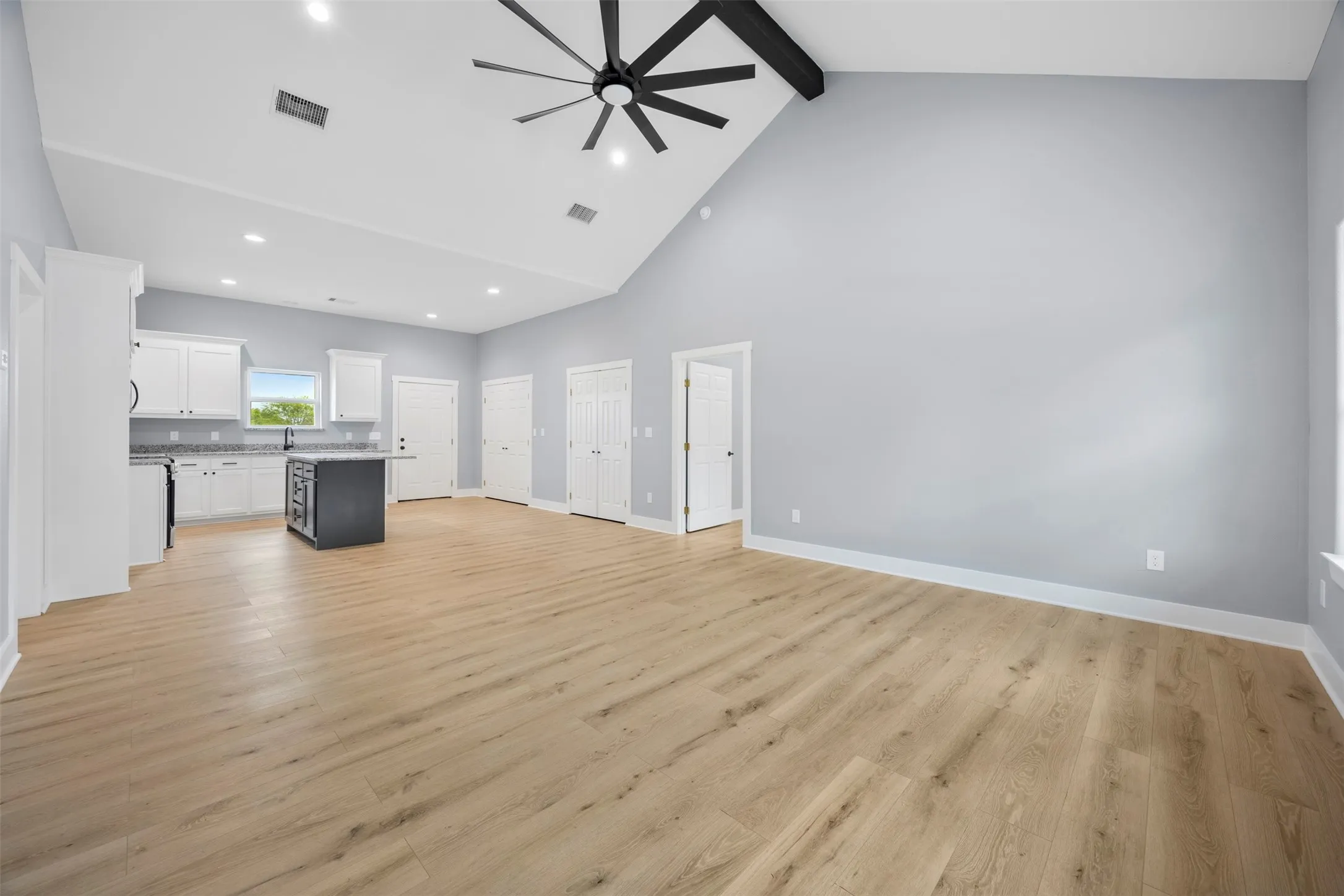 Single Family Residence For Sale in Ellis County , 141 Brazier Road, Ennis, Texas 75119, 3 Bedroom, 2 Bathroom, 2 Garage spaces, 1,543 Sqft, built in 2026, mls#21279145, Real Estate Agent in Ennis, Homes For Sale in Ellis county, Homes For Sale in Ennis, Realtor in Ennis Texas, Real Estate Brokerage Independent Realty Texas, Luminita Cordes Realtor