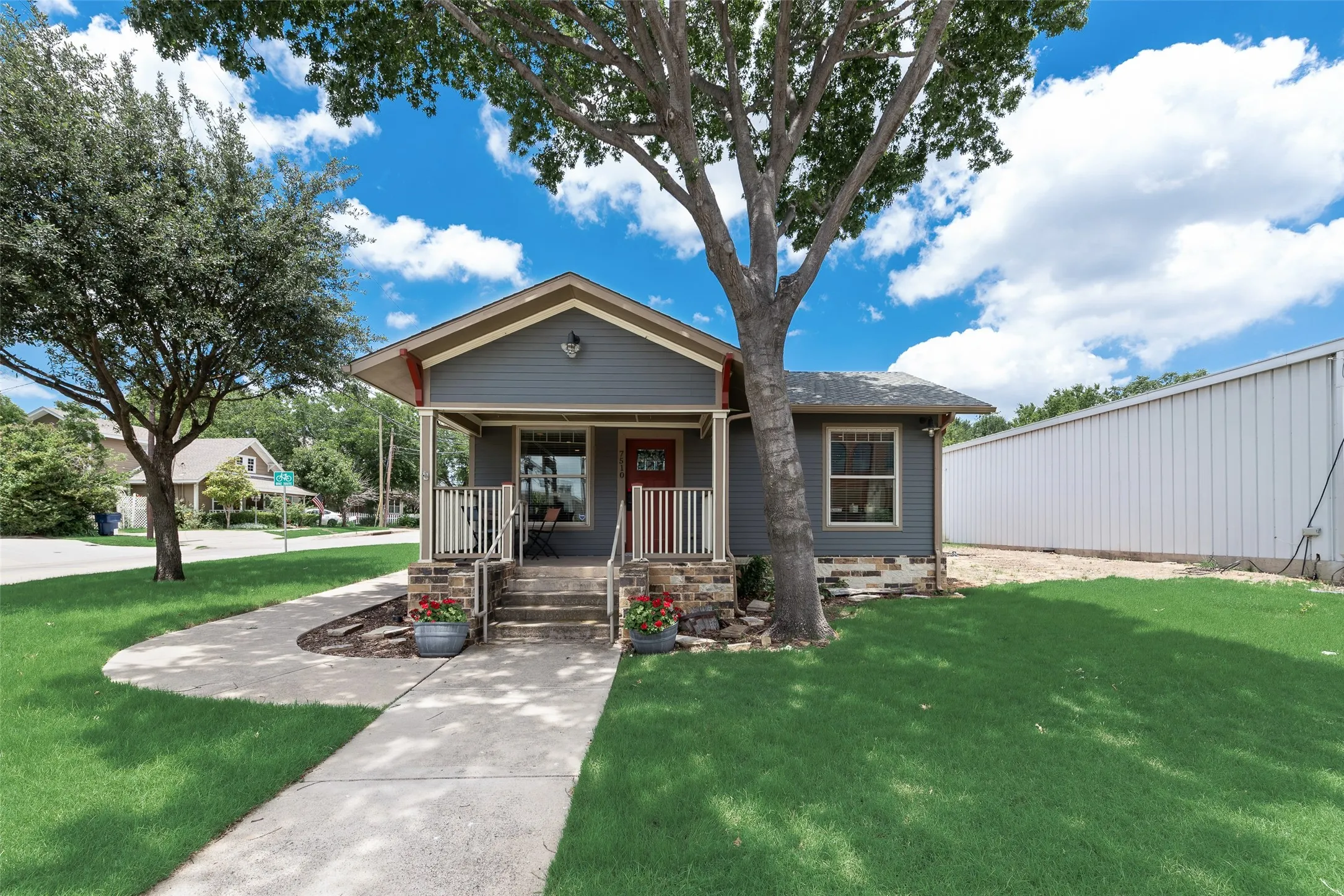 Retail For Sale in Collin County , 7510 Main Street, Frisco, Texas 75033, 0, 0, Garage spaces, 0 Sqft, built in 1948, mls#21278585, Real Estate Agent in Frisco, Homes For Sale in Collin county, Homes For Sale in Frisco, Realtor in Frisco Texas, Real Estate Brokerage Independent Realty Texas, Luminita Cordes Realtor
