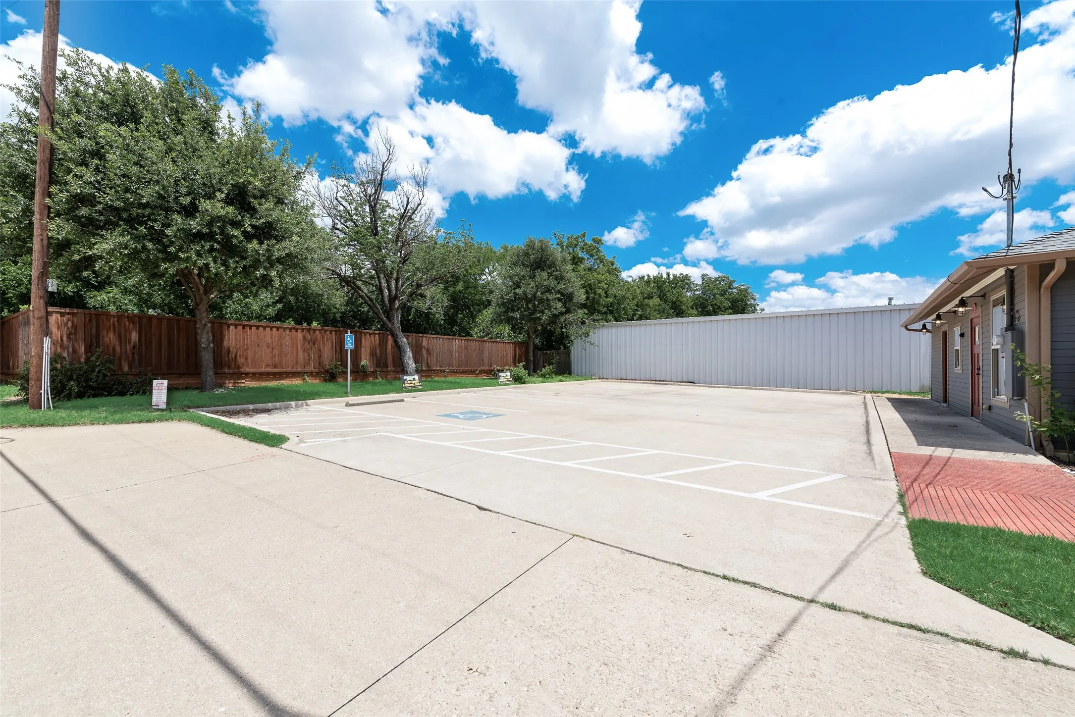 Retail For Sale in Collin County , 7510 Main Street, Frisco, Texas 75033, 0, 0, Garage spaces, 0 Sqft, built in 1948, mls#21278585, Real Estate Agent in Frisco, Homes For Sale in Collin county, Homes For Sale in Frisco, Realtor in Frisco Texas, Real Estate Brokerage Independent Realty Texas, Luminita Cordes Realtor