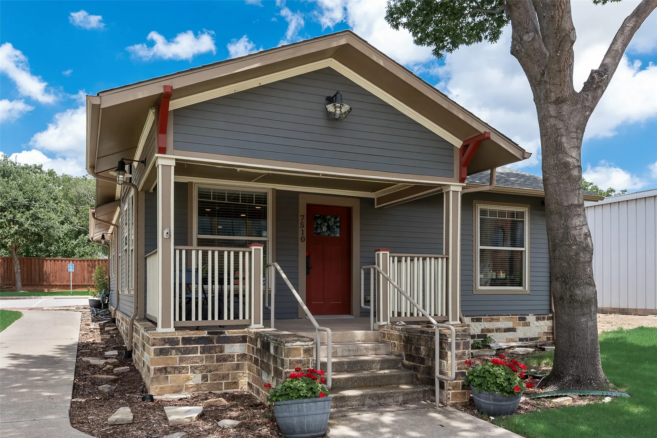 Retail For Sale in Collin County , 7510 Main Street, Frisco, Texas 75033, 0, 0, Garage spaces, 0 Sqft, built in 1948, mls#21278585, Real Estate Agent in Frisco, Homes For Sale in Collin county, Homes For Sale in Frisco, Realtor in Frisco Texas, Real Estate Brokerage Independent Realty Texas, Luminita Cordes Realtor