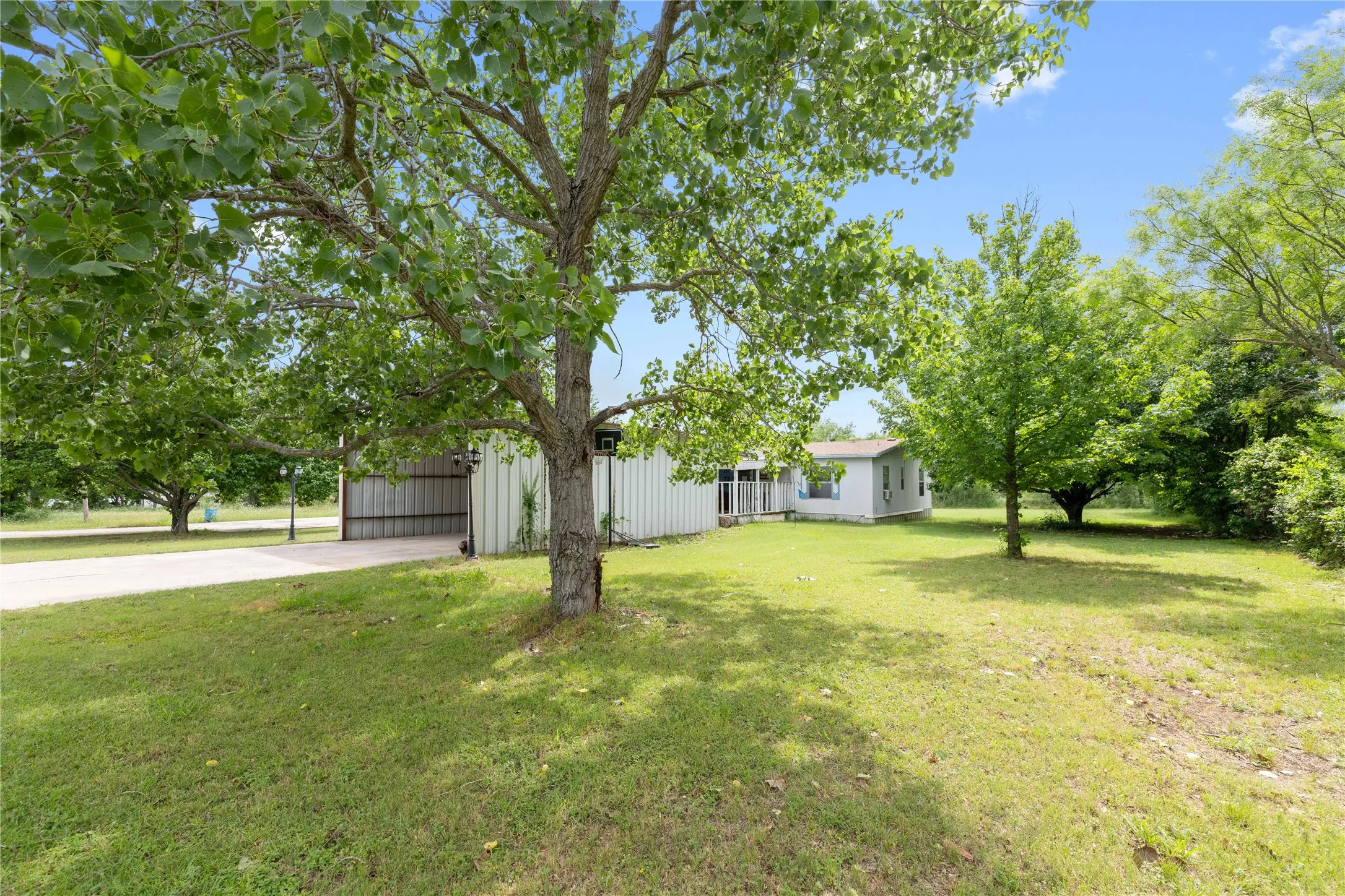Single Family Residence For Sale in Brown County , 210 7th Street, Blanket, Texas 76432, 3 Bedroom, 2 Bathroom, Garage spaces, 1,926 Sqft, built in 1998, mls#21275507, Real Estate Agent in Blanket, Homes For Sale in Brown county, Homes For Sale in Blanket, Realtor in Blanket Texas, Real Estate Brokerage Independent Realty Texas, Luminita Cordes Realtor