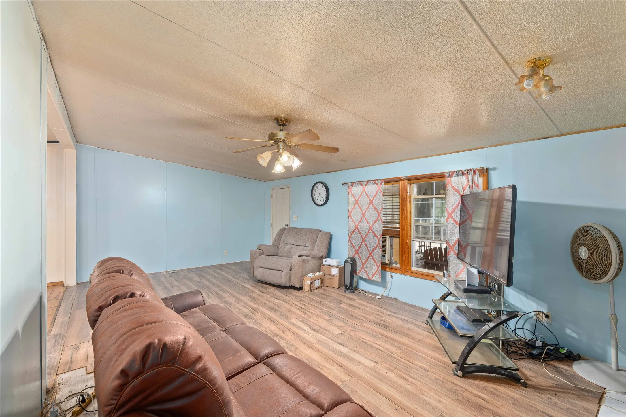 Single Family Residence For Sale in Brown County , 210 7th Street, Blanket, Texas 76432, 3 Bedroom, 2 Bathroom, Garage spaces, 1,926 Sqft, built in 1998, mls#21275507, Real Estate Agent in Blanket, Homes For Sale in Brown county, Homes For Sale in Blanket, Realtor in Blanket Texas, Real Estate Brokerage Independent Realty Texas, Luminita Cordes Realtor