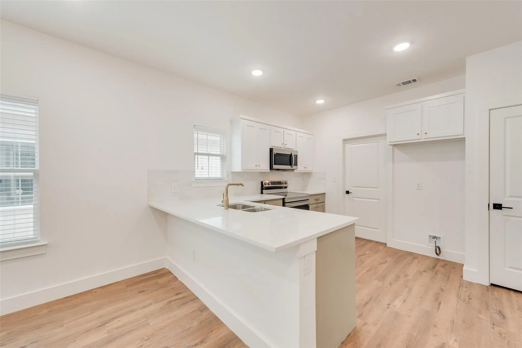 Duplex For Sale in Fannin County , 1807 Franklin Avenue, Bonham, Texas 75418, 0, 0, Garage spaces, 0 Sqft, built in 2024, Price $379,000, mls#21279322, Real Estate Agent in Bonham, Homes For Sale in Fannin county, Homes For Sale in Bonham, Realtor in Bonham Texas, Real Estate Brokerage Independent Realty Texas, Luminita Cordes Realtor