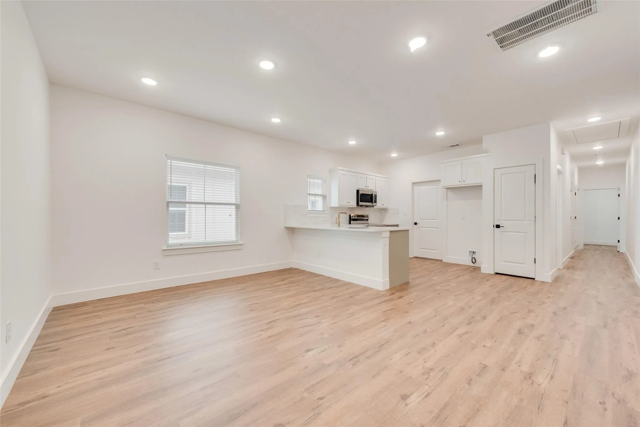 Duplex For Sale in Fannin County , 1807 Franklin Avenue, Bonham, Texas 75418, 0, 0, Garage spaces, 0 Sqft, built in 2024, Price $379,000, mls#21279322, Real Estate Agent in Bonham, Homes For Sale in Fannin county, Homes For Sale in Bonham, Realtor in Bonham Texas, Real Estate Brokerage Independent Realty Texas, Luminita Cordes Realtor
