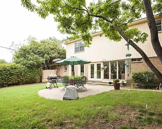 Huge back yard with alley access