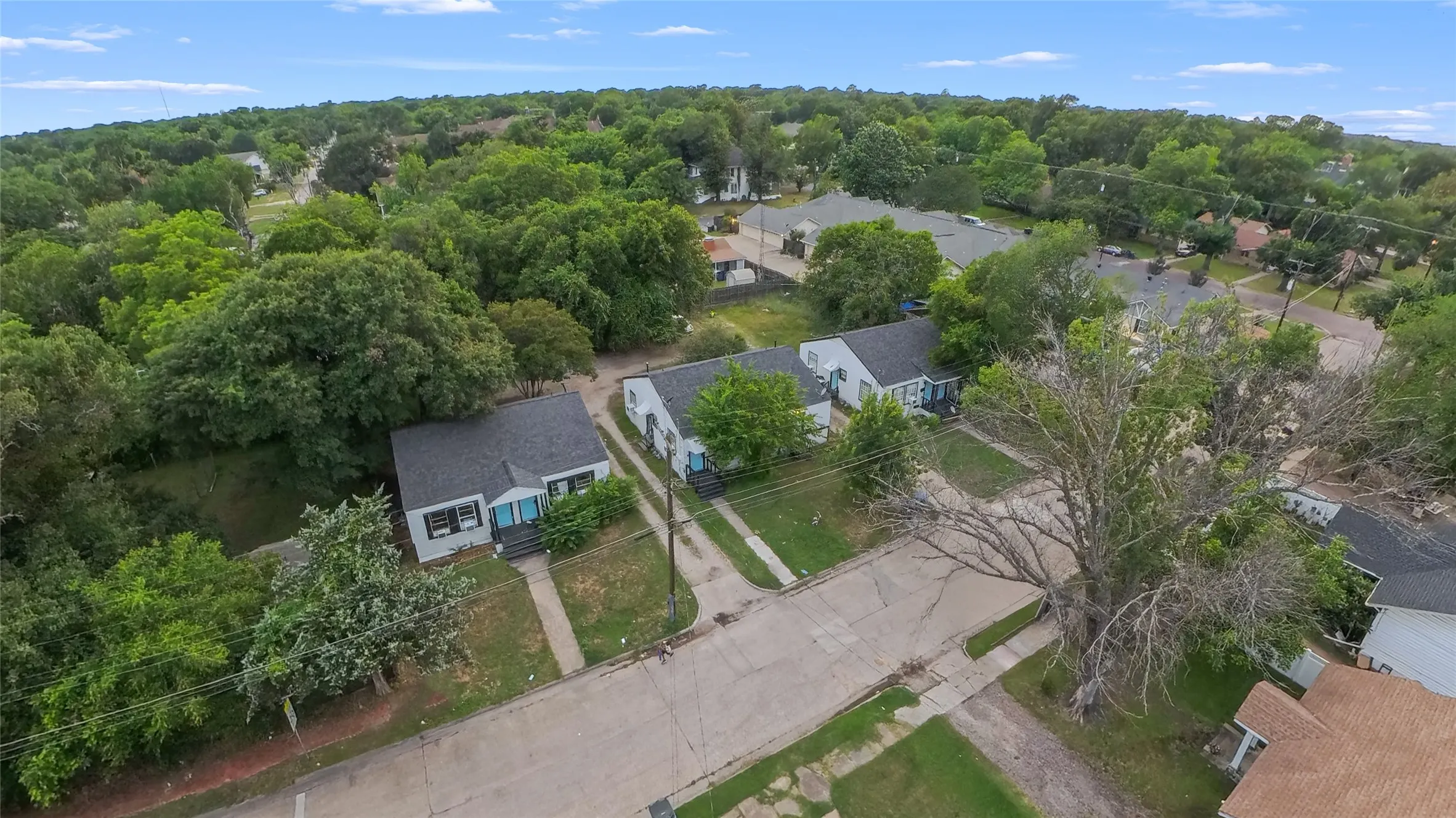 For Sale in Navarro County , 212 N 19th Street, Corsicana, Texas 75110, 12 Bedrooms, 6 Bathrooms, Garage spaces, 0 Sqft, built in 1940, Price $523,000, mls#21279735, Real Estate Agent in Corsicana, Homes For Sale in Navarro county, Homes For Sale in Corsicana, Realtor in Corsicana Texas, Real Estate Brokerage Independent Realty Texas, Luminita Cordes Realtor