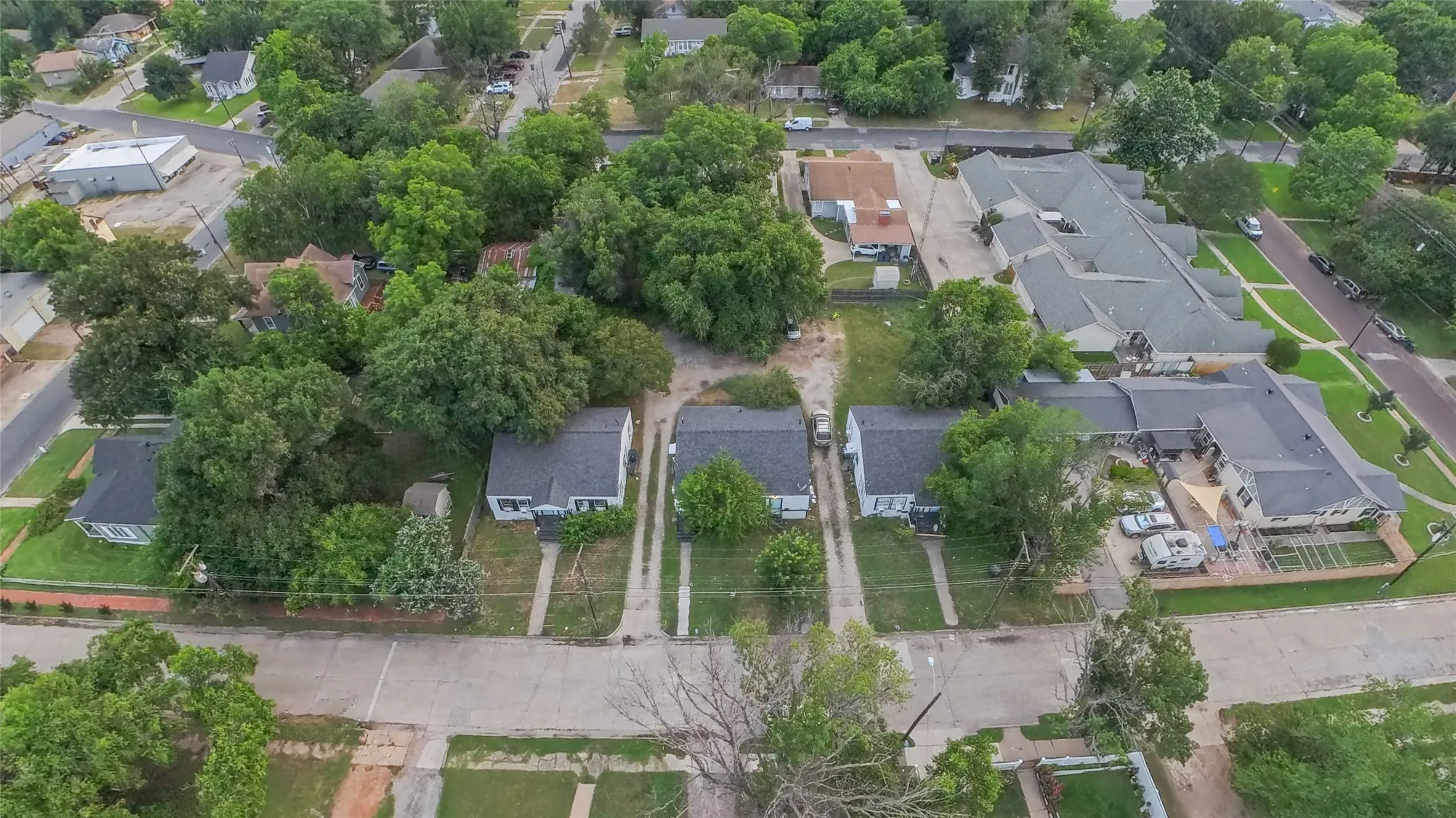For Sale in Navarro County , 212 N 19th Street, Corsicana, Texas 75110, 12 Bedrooms, 6 Bathrooms, Garage spaces, 0 Sqft, built in 1940, Price $523,000, mls#21279735, Real Estate Agent in Corsicana, Homes For Sale in Navarro county, Homes For Sale in Corsicana, Realtor in Corsicana Texas, Real Estate Brokerage Independent Realty Texas, Luminita Cordes Realtor