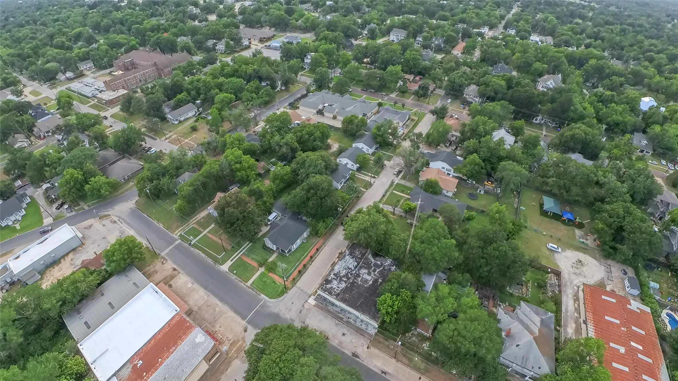 For Sale in Navarro County , 212 N 19th Street, Corsicana, Texas 75110, 12 Bedrooms, 6 Bathrooms, Garage spaces, 0 Sqft, built in 1940, Price $523,000, mls#21279735, Real Estate Agent in Corsicana, Homes For Sale in Navarro county, Homes For Sale in Corsicana, Realtor in Corsicana Texas, Real Estate Brokerage Independent Realty Texas, Luminita Cordes Realtor