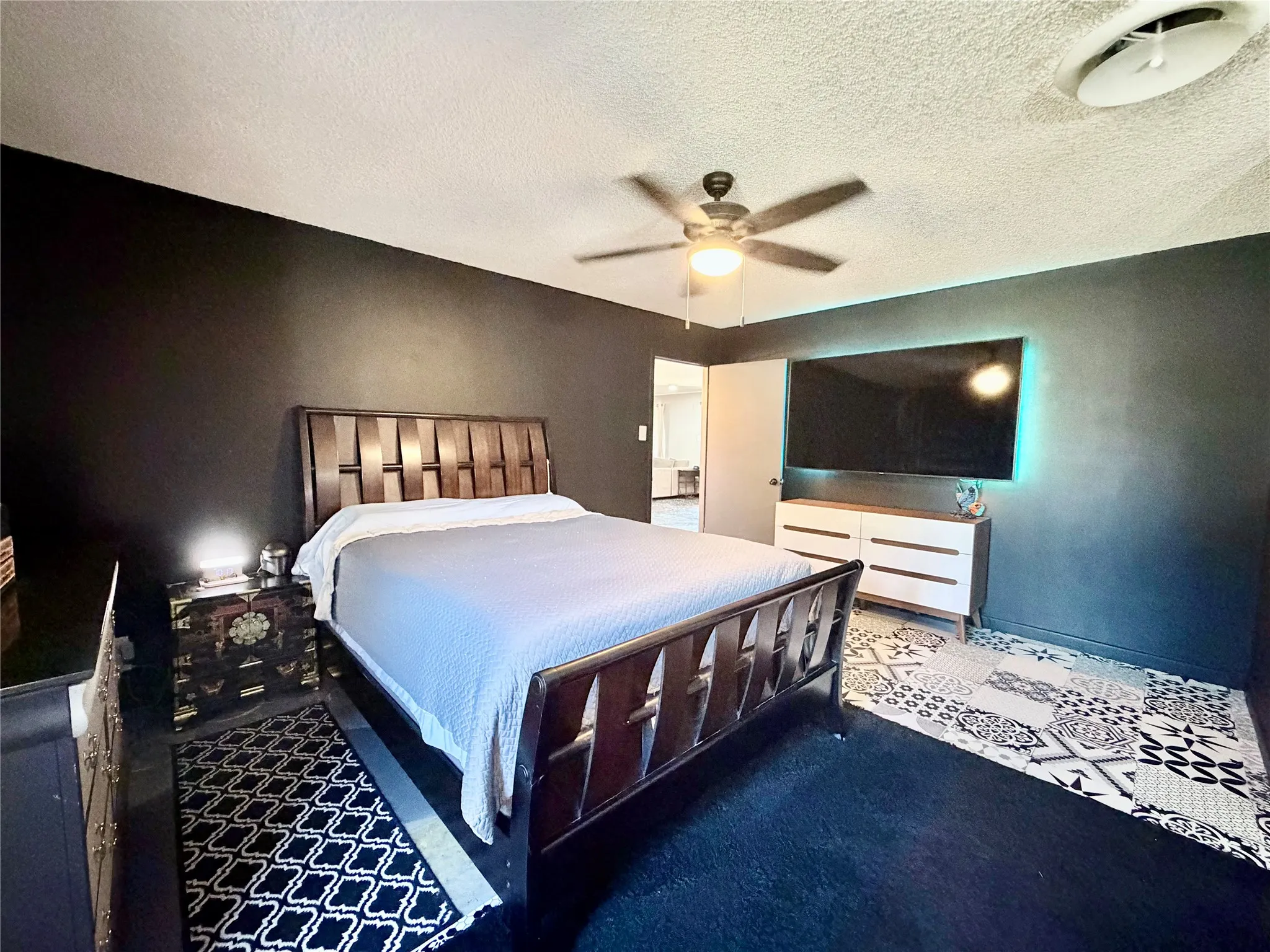 Single Family Residence For Sale in Nolan County , 1400 Sunnyvale Street, Sweetwater, Texas 79556, 4 Bedroom, 2 Bathroom, 2 Garage spaces, 1,870 Sqft, built in 1974, mls#21279047, Real Estate Agent in Sweetwater, Homes For Sale in Nolan county, Homes For Sale in Sweetwater, Realtor in Sweetwater Texas, Real Estate Brokerage Independent Realty Texas, Luminita Cordes Realtor