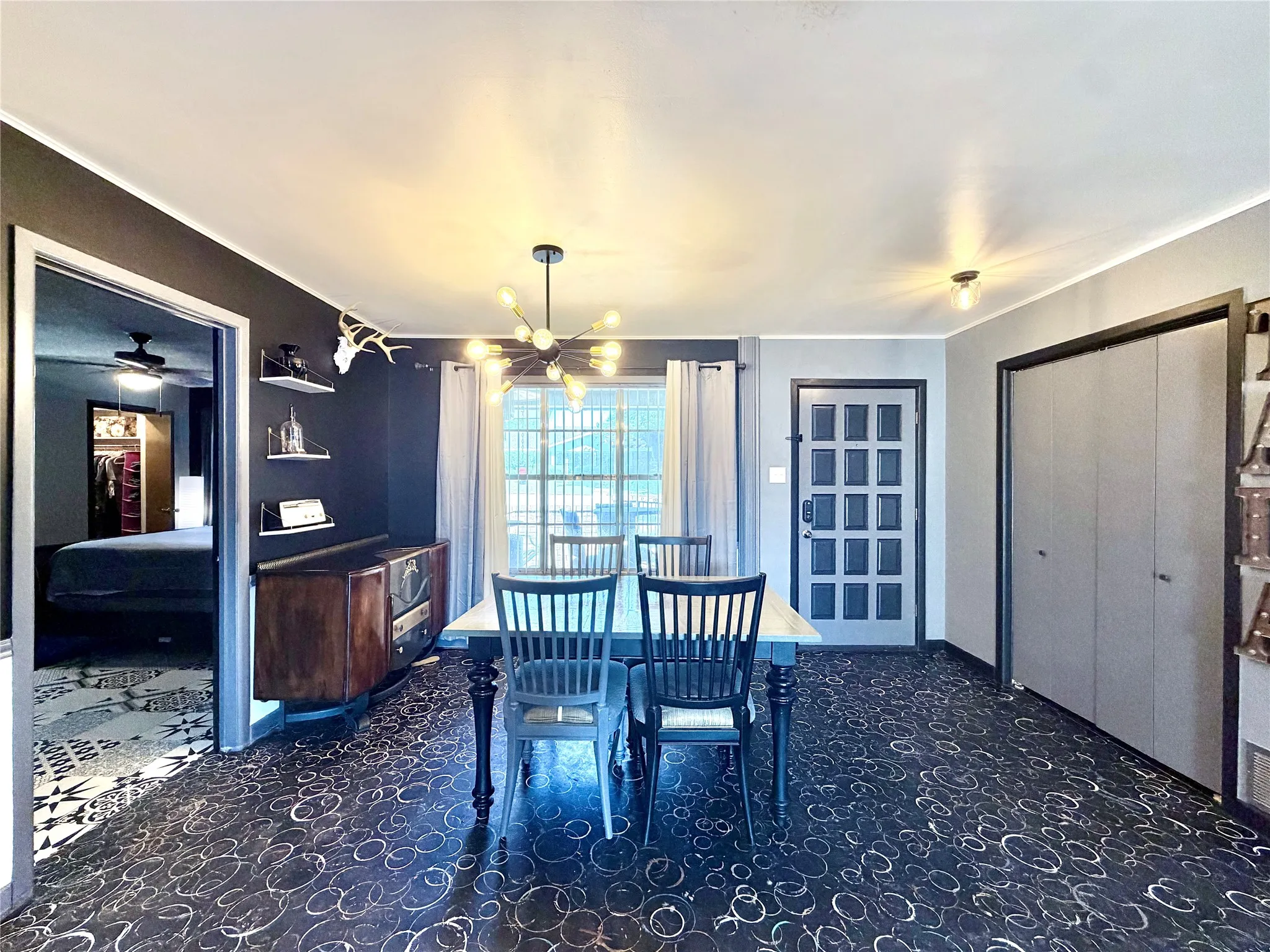 Single Family Residence For Sale in Nolan County , 1400 Sunnyvale Street, Sweetwater, Texas 79556, 4 Bedroom, 2 Bathroom, 2 Garage spaces, 1,870 Sqft, built in 1974, mls#21279047, Real Estate Agent in Sweetwater, Homes For Sale in Nolan county, Homes For Sale in Sweetwater, Realtor in Sweetwater Texas, Real Estate Brokerage Independent Realty Texas, Luminita Cordes Realtor