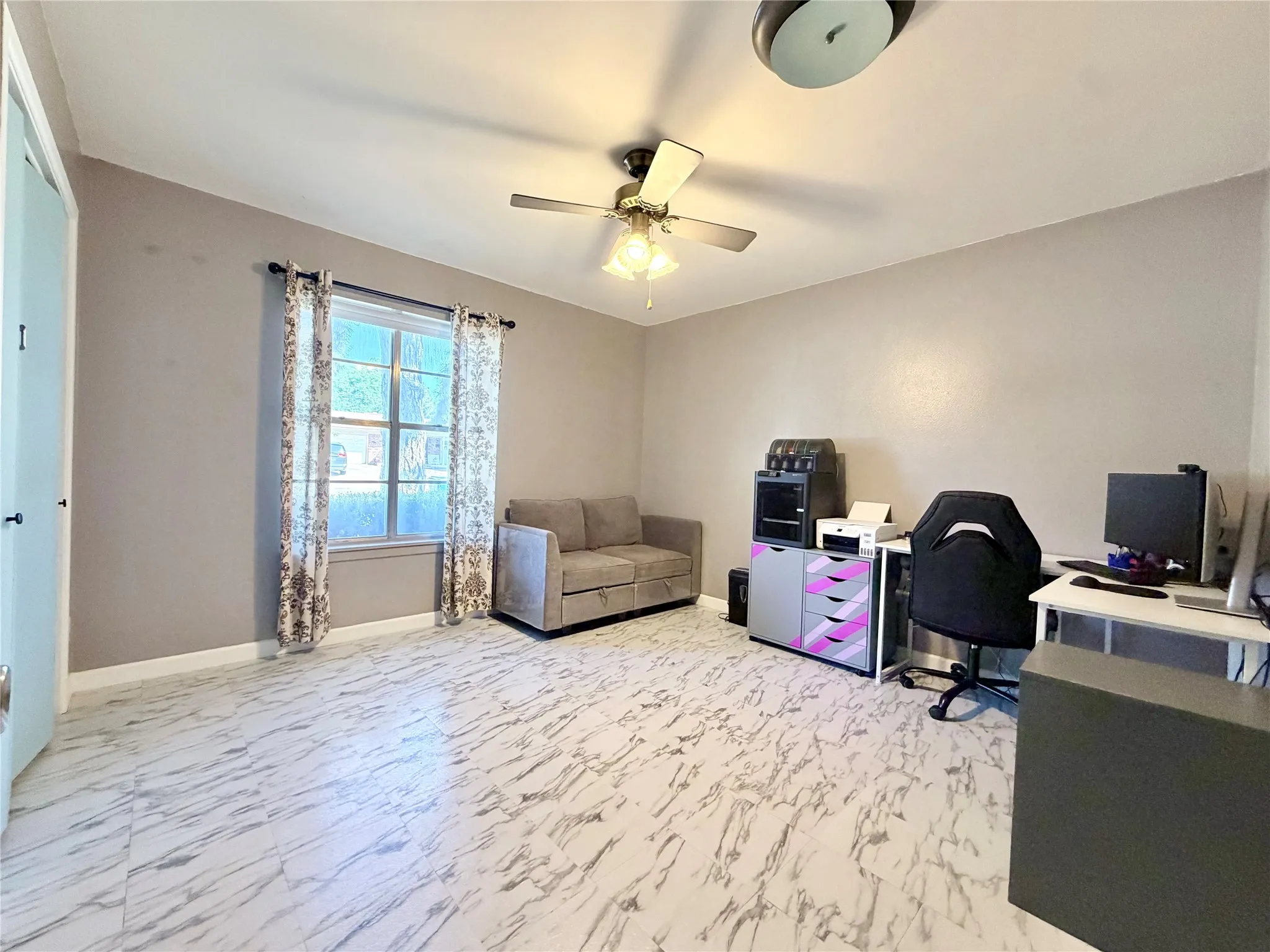 Single Family Residence For Sale in Nolan County , 1400 Sunnyvale Street, Sweetwater, Texas 79556, 4 Bedroom, 2 Bathroom, 2 Garage spaces, 1,870 Sqft, built in 1974, mls#21279047, Real Estate Agent in Sweetwater, Homes For Sale in Nolan county, Homes For Sale in Sweetwater, Realtor in Sweetwater Texas, Real Estate Brokerage Independent Realty Texas, Luminita Cordes Realtor