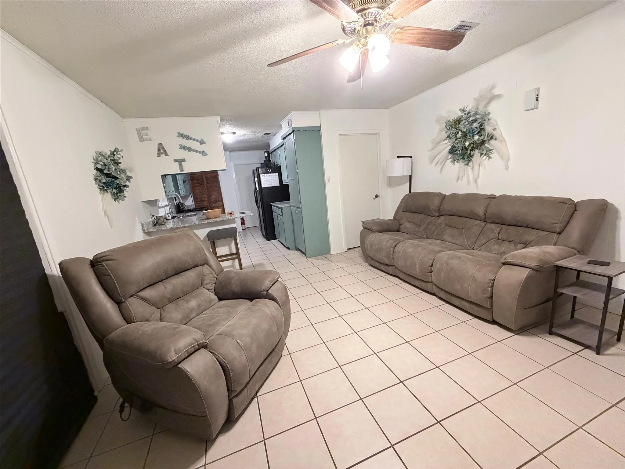 Single Family Residence For Sale in Camp County , 404 Montgomery Street, Pittsburg, Texas 75686, 4 Bedroom, 2 Bathroom, Garage spaces, 2,064 Sqft, built in 1975, mls#21277300, Real Estate Agent in Pittsburg, Homes For Sale in Camp county, Homes For Sale in Pittsburg, Realtor in Pittsburg Texas, Real Estate Brokerage Independent Realty Texas, Luminita Cordes Realtor