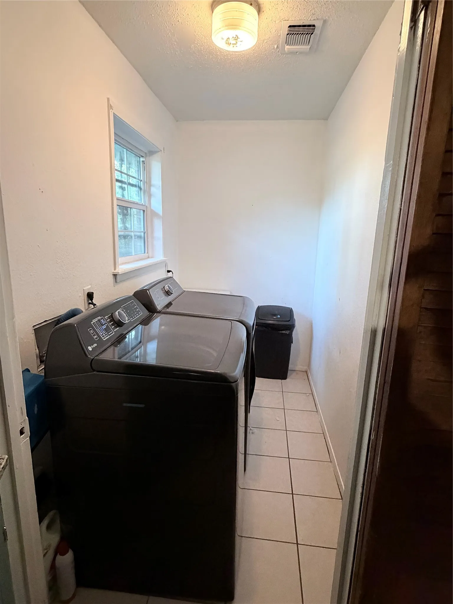 Single Family Residence For Sale in Camp County , 404 Montgomery Street, Pittsburg, Texas 75686, 4 Bedroom, 2 Bathroom, Garage spaces, 2,064 Sqft, built in 1975, mls#21277300, Real Estate Agent in Pittsburg, Homes For Sale in Camp county, Homes For Sale in Pittsburg, Realtor in Pittsburg Texas, Real Estate Brokerage Independent Realty Texas, Luminita Cordes Realtor