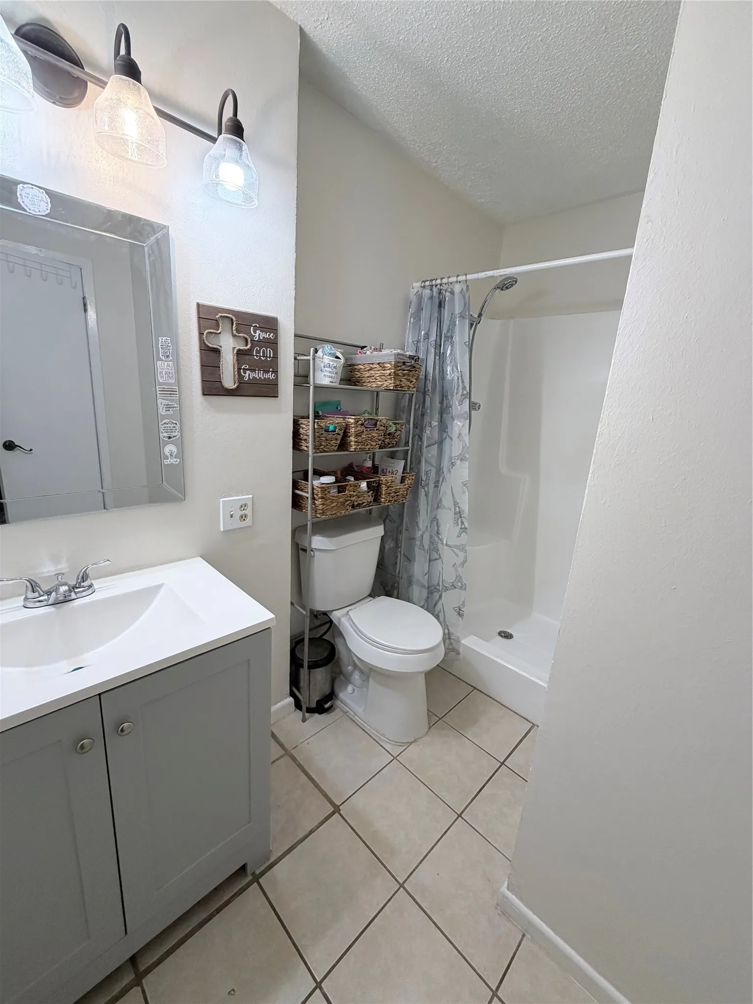 Single Family Residence For Sale in Camp County , 404 Montgomery Street, Pittsburg, Texas 75686, 4 Bedroom, 2 Bathroom, Garage spaces, 2,064 Sqft, built in 1975, mls#21277300, Real Estate Agent in Pittsburg, Homes For Sale in Camp county, Homes For Sale in Pittsburg, Realtor in Pittsburg Texas, Real Estate Brokerage Independent Realty Texas, Luminita Cordes Realtor