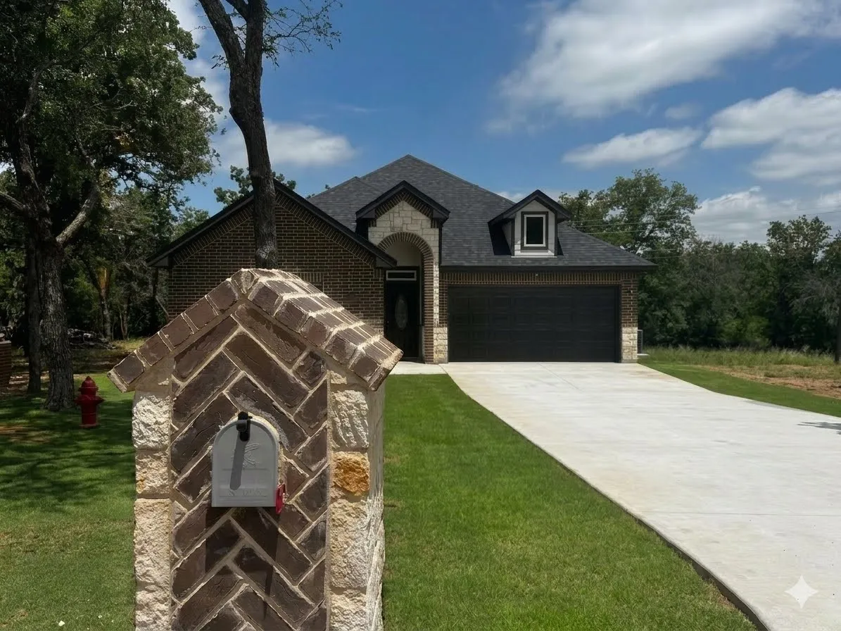 Mailbox if front of the home