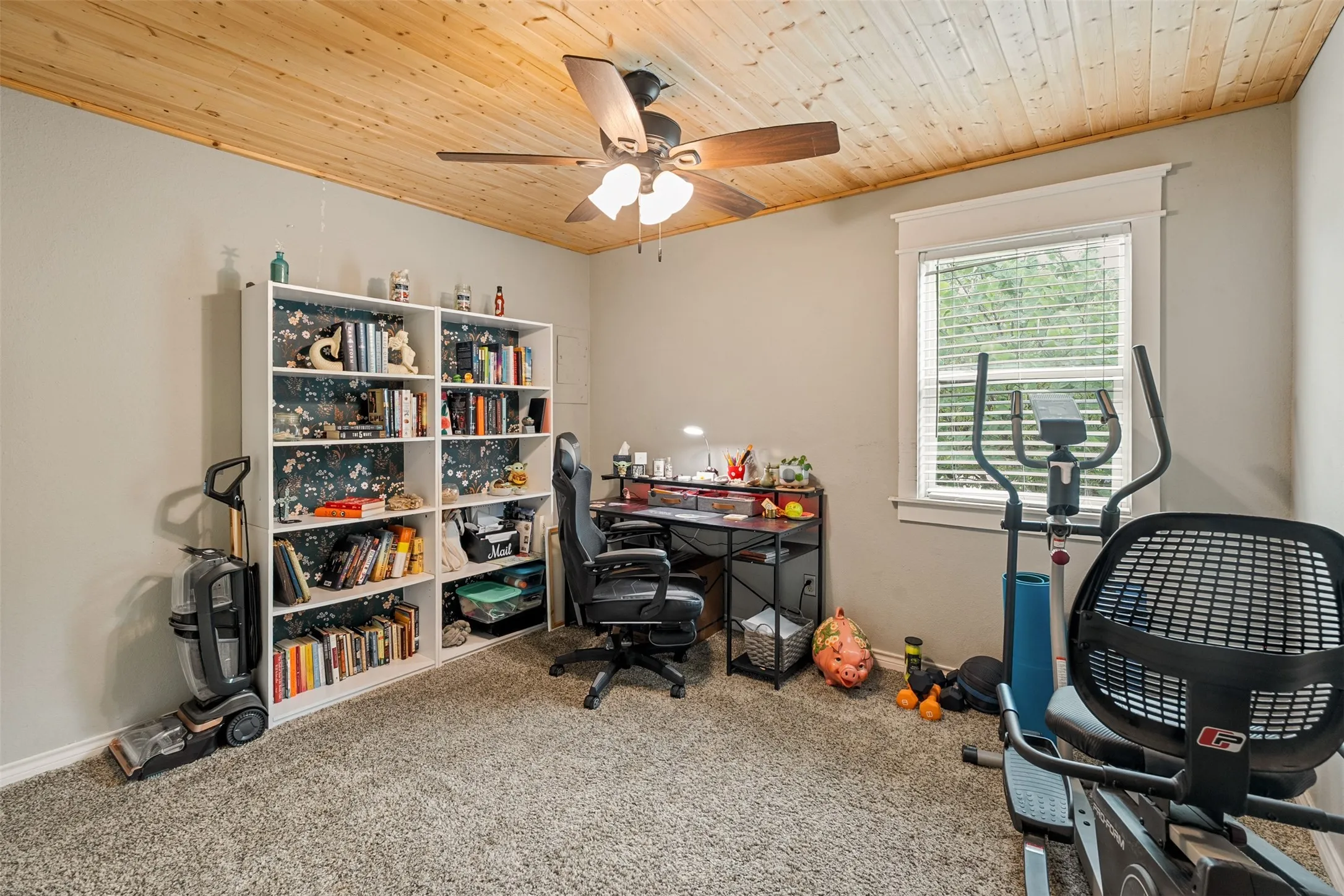 Single Family Residence For Sale in Henderson County , 243 Autumn Wood Trail, Gun Barrel City, Texas 75156, 5 Bedroom, 4 Bathroom, Garage spaces, 2,960 Sqft, built in 0, mls#21279806, Real Estate Agent in Gun Barrel City, Homes For Sale in Henderson county, Homes For Sale in Gun Barrel City, Realtor in Gun Barrel City Texas, Real Estate Brokerage Independent Realty Texas, Luminita Cordes Realtor