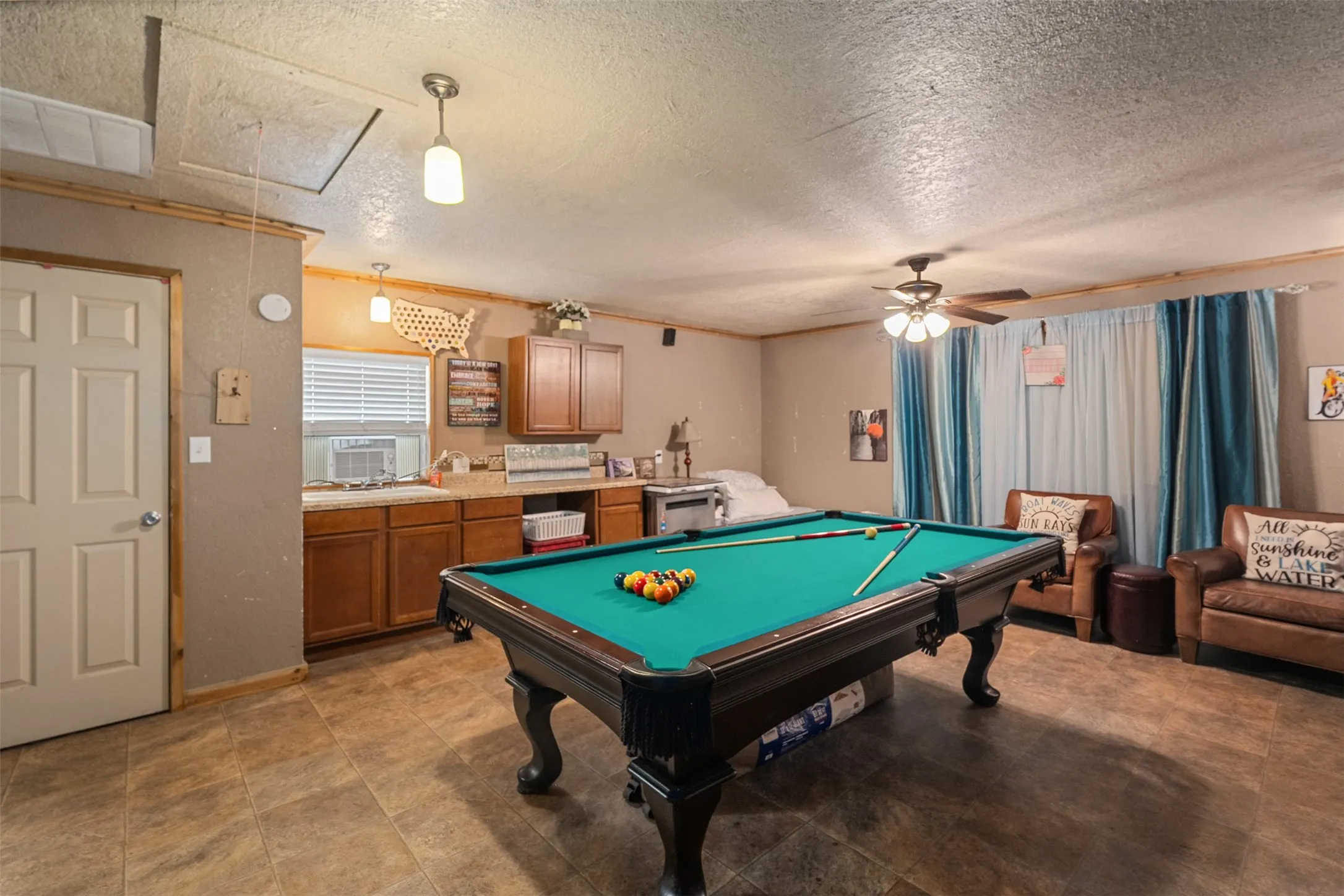 Single Family Residence For Sale in Henderson County , 243 Autumn Wood Trail, Gun Barrel City, Texas 75156, 5 Bedroom, 4 Bathroom, Garage spaces, 2,960 Sqft, built in 0, mls#21279806, Real Estate Agent in Gun Barrel City, Homes For Sale in Henderson county, Homes For Sale in Gun Barrel City, Realtor in Gun Barrel City Texas, Real Estate Brokerage Independent Realty Texas, Luminita Cordes Realtor