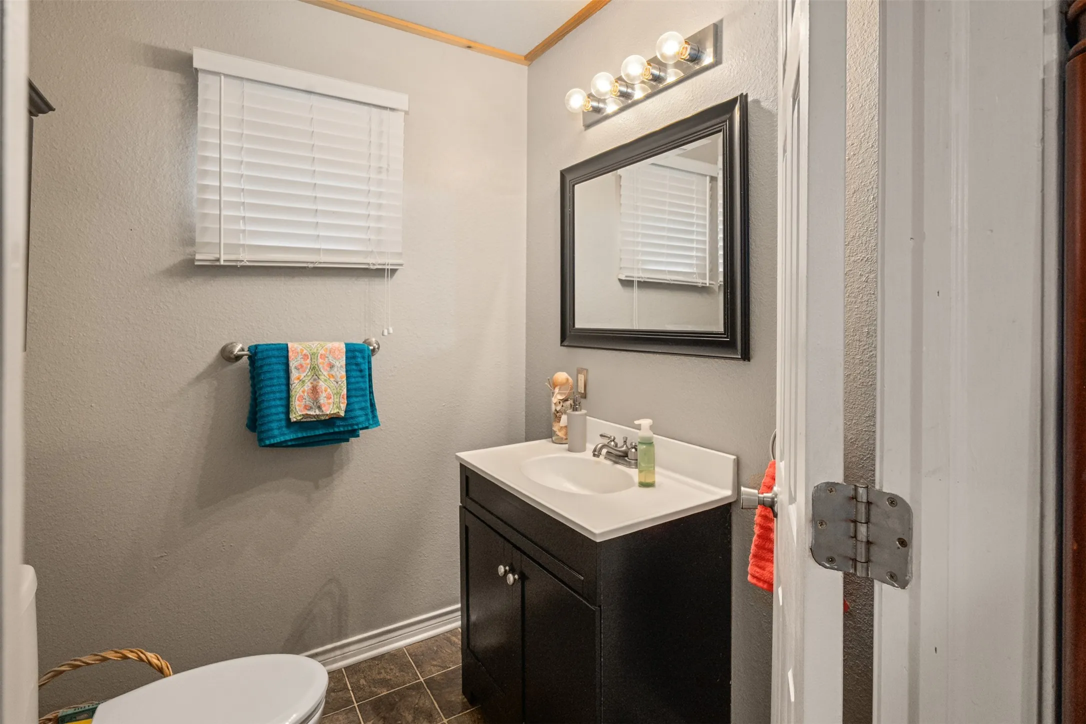 Single Family Residence For Sale in Henderson County , 243 Autumn Wood Trail, Gun Barrel City, Texas 75156, 5 Bedroom, 4 Bathroom, Garage spaces, 2,960 Sqft, built in 0, mls#21279806, Real Estate Agent in Gun Barrel City, Homes For Sale in Henderson county, Homes For Sale in Gun Barrel City, Realtor in Gun Barrel City Texas, Real Estate Brokerage Independent Realty Texas, Luminita Cordes Realtor