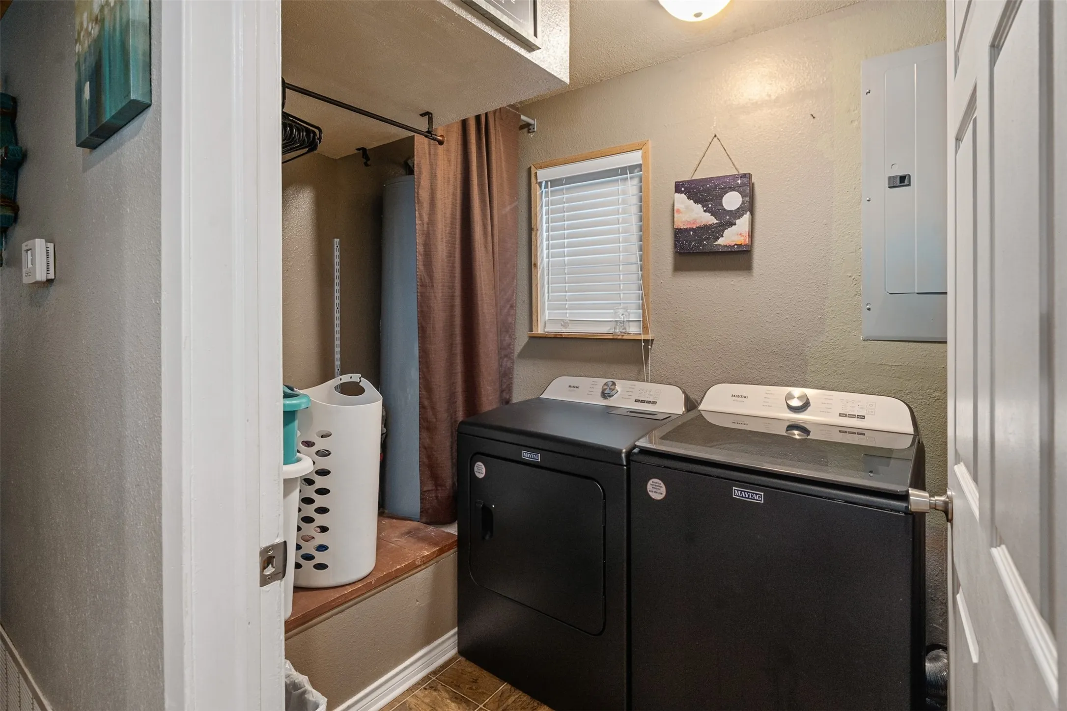 Single Family Residence For Sale in Henderson County , 243 Autumn Wood Trail, Gun Barrel City, Texas 75156, 5 Bedroom, 4 Bathroom, Garage spaces, 2,960 Sqft, built in 0, mls#21279806, Real Estate Agent in Gun Barrel City, Homes For Sale in Henderson county, Homes For Sale in Gun Barrel City, Realtor in Gun Barrel City Texas, Real Estate Brokerage Independent Realty Texas, Luminita Cordes Realtor