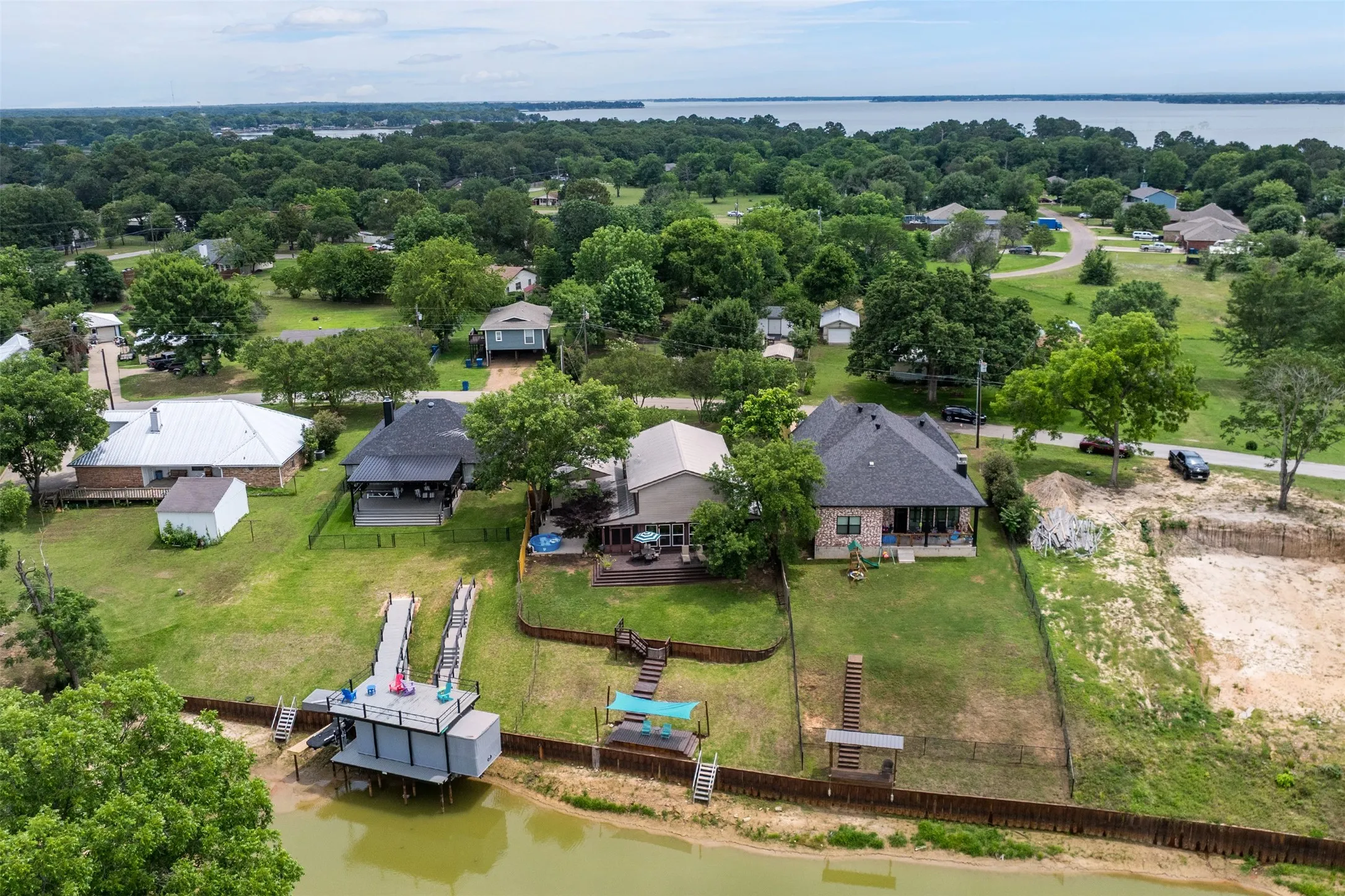 Single Family Residence For Sale in Henderson County , 243 Autumn Wood Trail, Gun Barrel City, Texas 75156, 5 Bedroom, 4 Bathroom, Garage spaces, 2,960 Sqft, built in 0, mls#21279806, Real Estate Agent in Gun Barrel City, Homes For Sale in Henderson county, Homes For Sale in Gun Barrel City, Realtor in Gun Barrel City Texas, Real Estate Brokerage Independent Realty Texas, Luminita Cordes Realtor