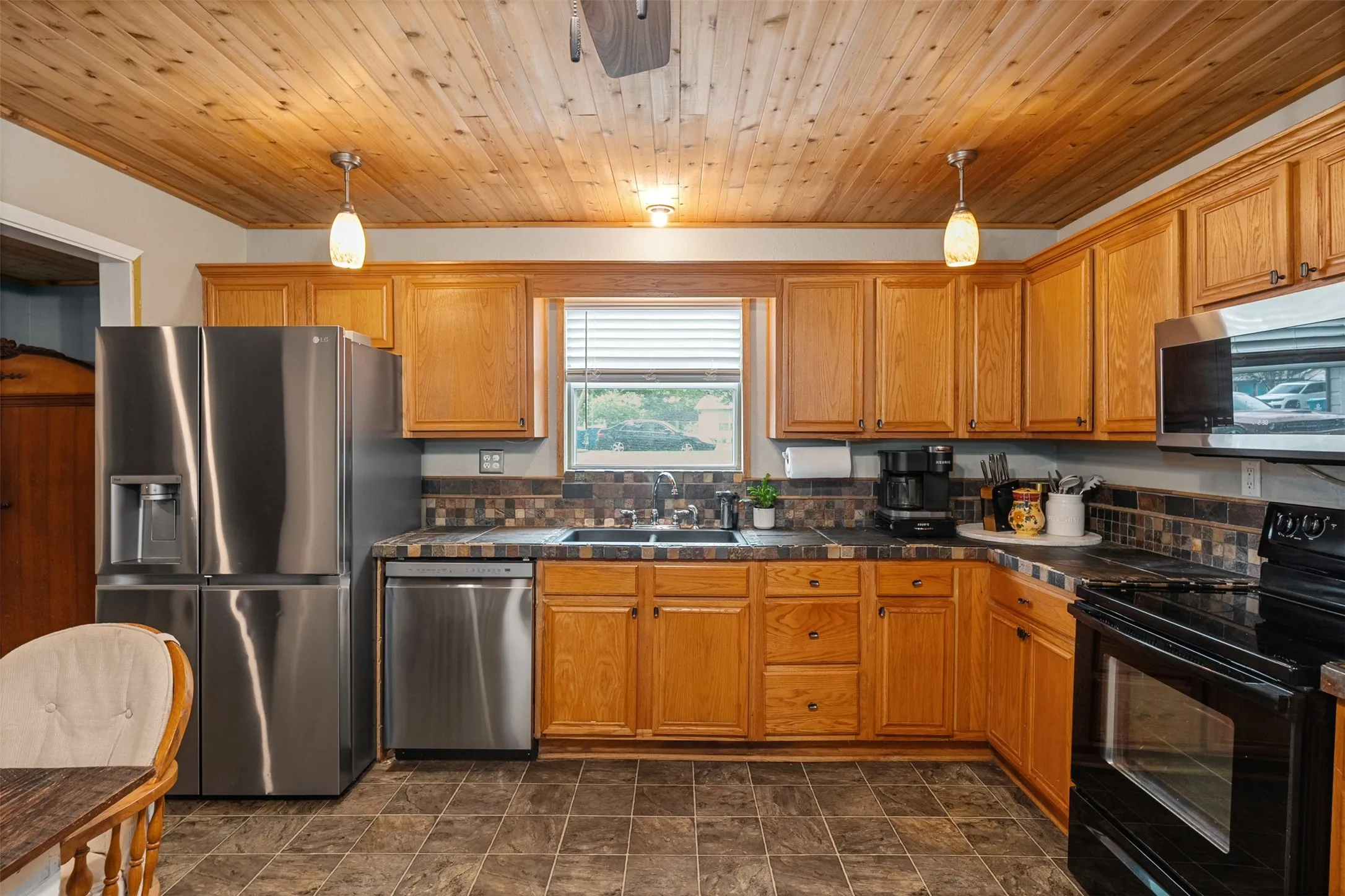 Single Family Residence For Sale in Henderson County , 243 Autumn Wood Trail, Gun Barrel City, Texas 75156, 5 Bedroom, 4 Bathroom, Garage spaces, 2,960 Sqft, built in 0, mls#21279806, Real Estate Agent in Gun Barrel City, Homes For Sale in Henderson county, Homes For Sale in Gun Barrel City, Realtor in Gun Barrel City Texas, Real Estate Brokerage Independent Realty Texas, Luminita Cordes Realtor