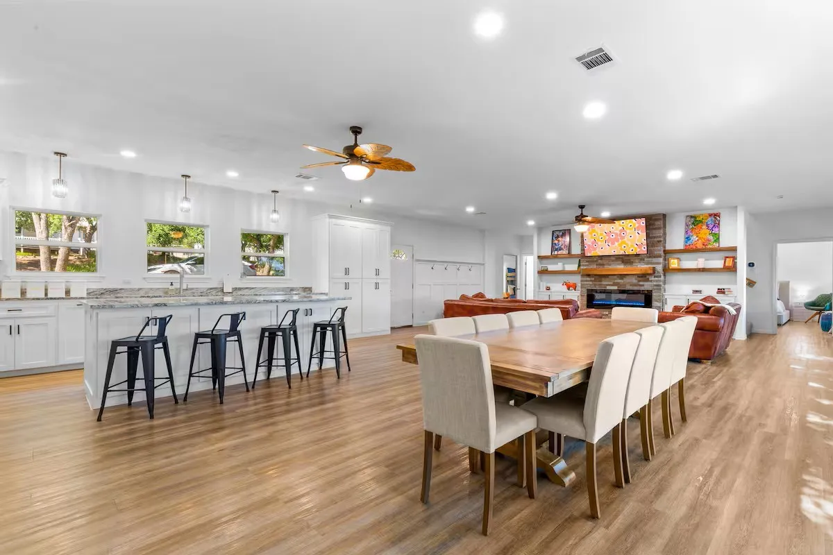 Single Family Residence For Sale in Brown County , 8214 County Road 607, Brownwood, Texas 76801, 6 Bedroom, 5 Bathroom, Garage spaces, 3,984 Sqft, built in 2020, mls#21279484, Real Estate Agent in Brownwood, Homes For Sale in Brown county, Homes For Sale in Brownwood, Realtor in Brownwood Texas, Real Estate Brokerage Independent Realty Texas, Luminita Cordes Realtor