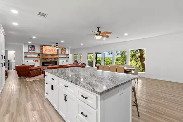 Single Family Residence For Sale in Brown County , 8214 County Road 607, Brownwood, Texas 76801, 6 Bedroom, 5 Bathroom, Garage spaces, 3,984 Sqft, built in 2020, mls#21279484, Real Estate Agent in Brownwood, Homes For Sale in Brown county, Homes For Sale in Brownwood, Realtor in Brownwood Texas, Real Estate Brokerage Independent Realty Texas, Luminita Cordes Realtor