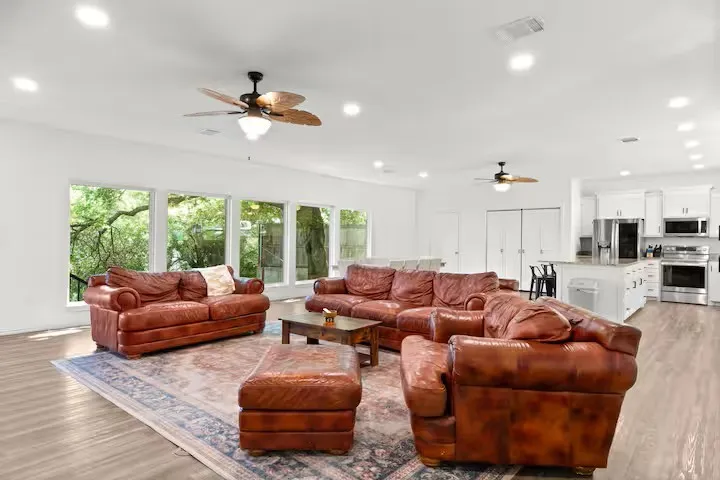 Single Family Residence For Sale in Brown County , 8214 County Road 607, Brownwood, Texas 76801, 6 Bedroom, 5 Bathroom, Garage spaces, 3,984 Sqft, built in 2020, mls#21279484, Real Estate Agent in Brownwood, Homes For Sale in Brown county, Homes For Sale in Brownwood, Realtor in Brownwood Texas, Real Estate Brokerage Independent Realty Texas, Luminita Cordes Realtor