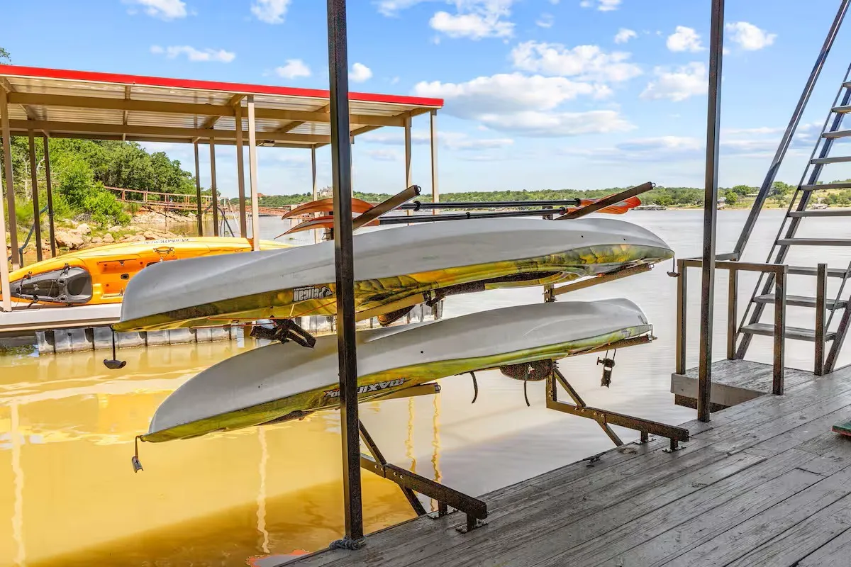 Single Family Residence For Sale in Brown County , 8214 County Road 607, Brownwood, Texas 76801, 6 Bedroom, 5 Bathroom, Garage spaces, 3,984 Sqft, built in 2020, mls#21279484, Real Estate Agent in Brownwood, Homes For Sale in Brown county, Homes For Sale in Brownwood, Realtor in Brownwood Texas, Real Estate Brokerage Independent Realty Texas, Luminita Cordes Realtor