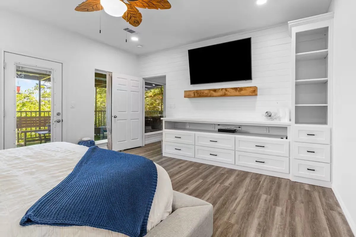 Single Family Residence For Sale in Brown County , 8214 County Road 607, Brownwood, Texas 76801, 6 Bedroom, 5 Bathroom, Garage spaces, 3,984 Sqft, built in 2020, mls#21279484, Real Estate Agent in Brownwood, Homes For Sale in Brown county, Homes For Sale in Brownwood, Realtor in Brownwood Texas, Real Estate Brokerage Independent Realty Texas, Luminita Cordes Realtor